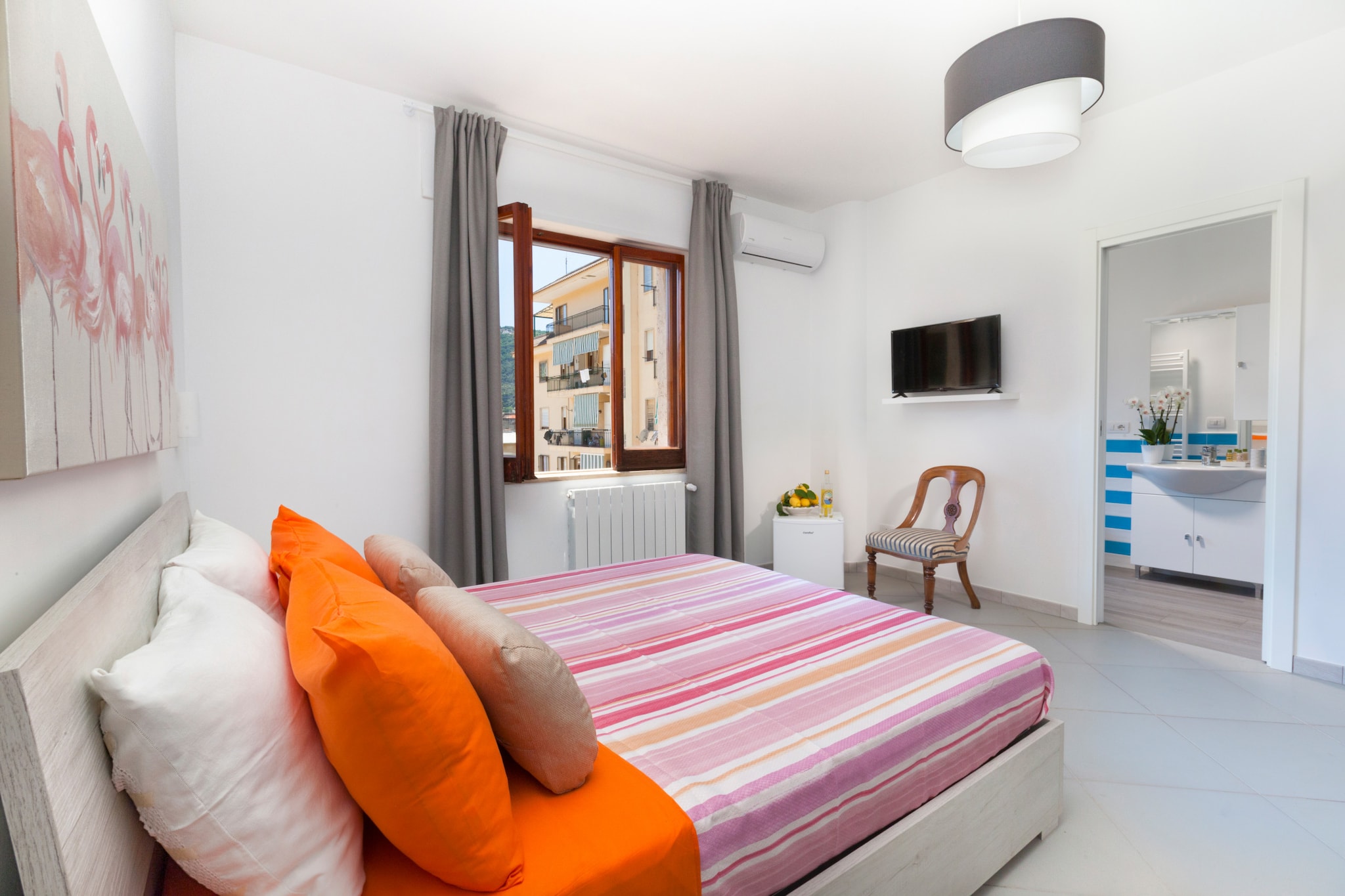 Sofia flora Room-Bedroom