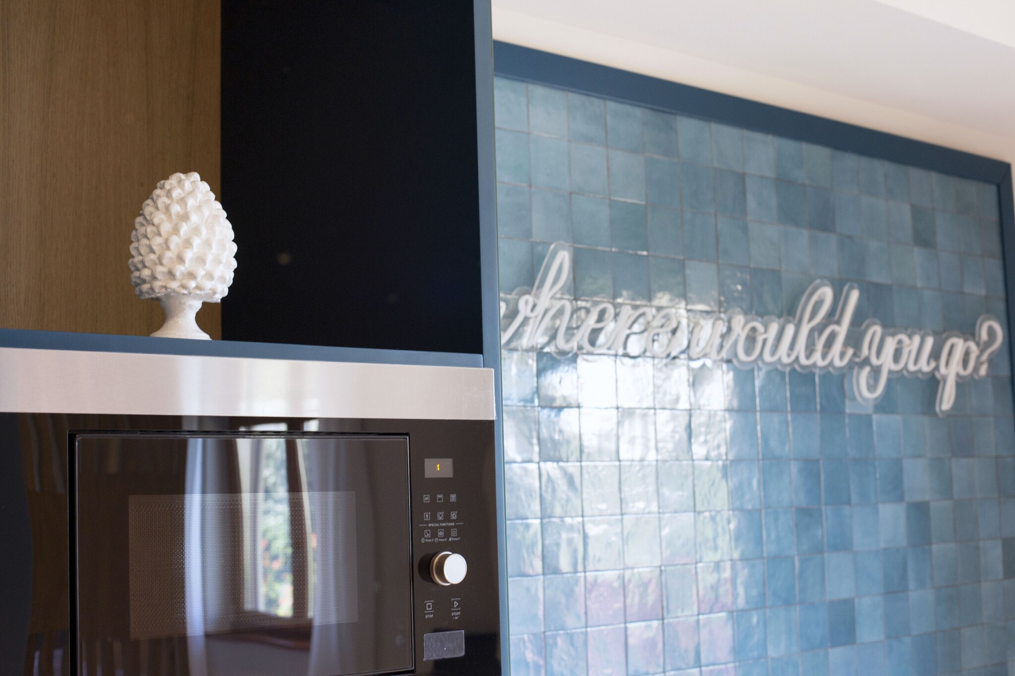 Suites 21  Petrolio-Sfeer