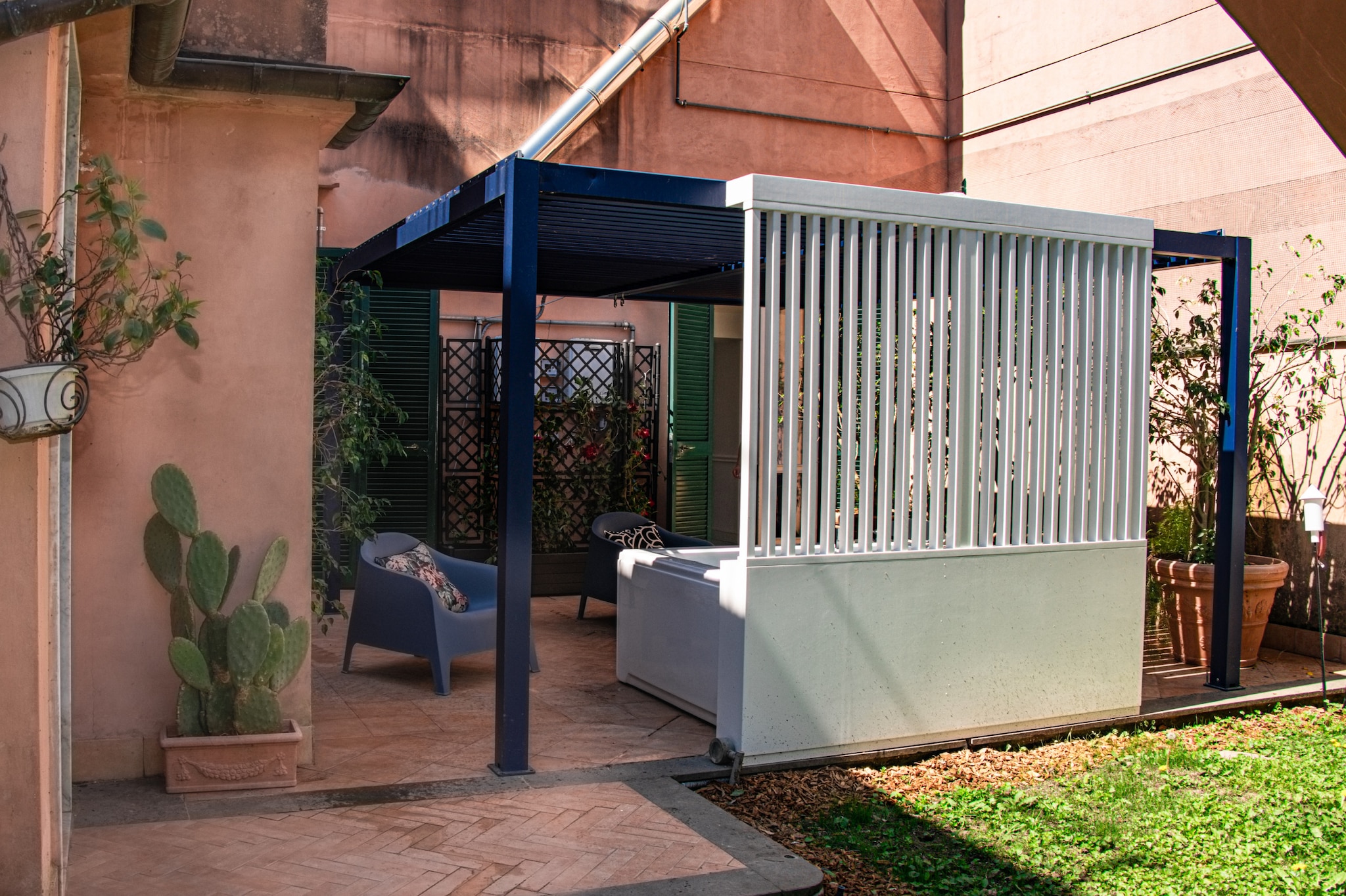 Iommella luxury flat - Schifano-Tuinen zomer
