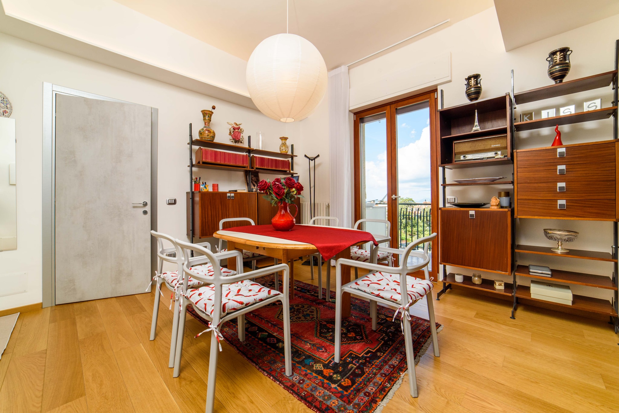 Estate4home- Casa Bella-Eetkamer