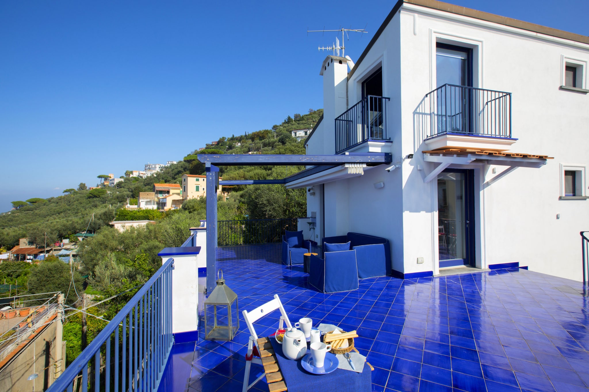 Villa Blue Skyline-Terras