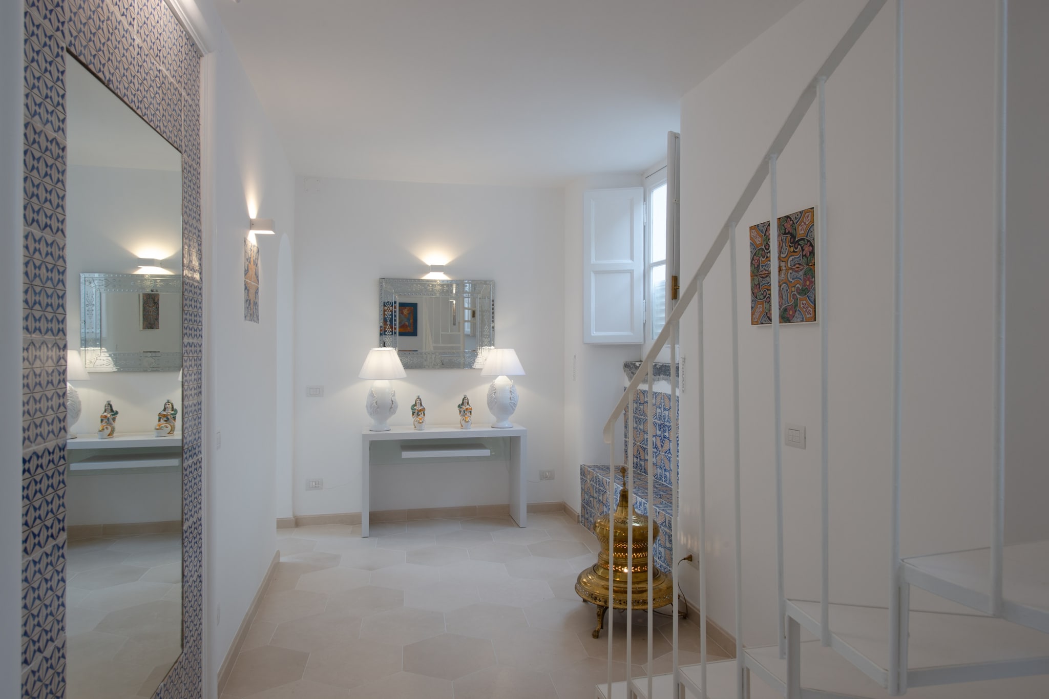 Estate4home - Regina Dar-Overloop