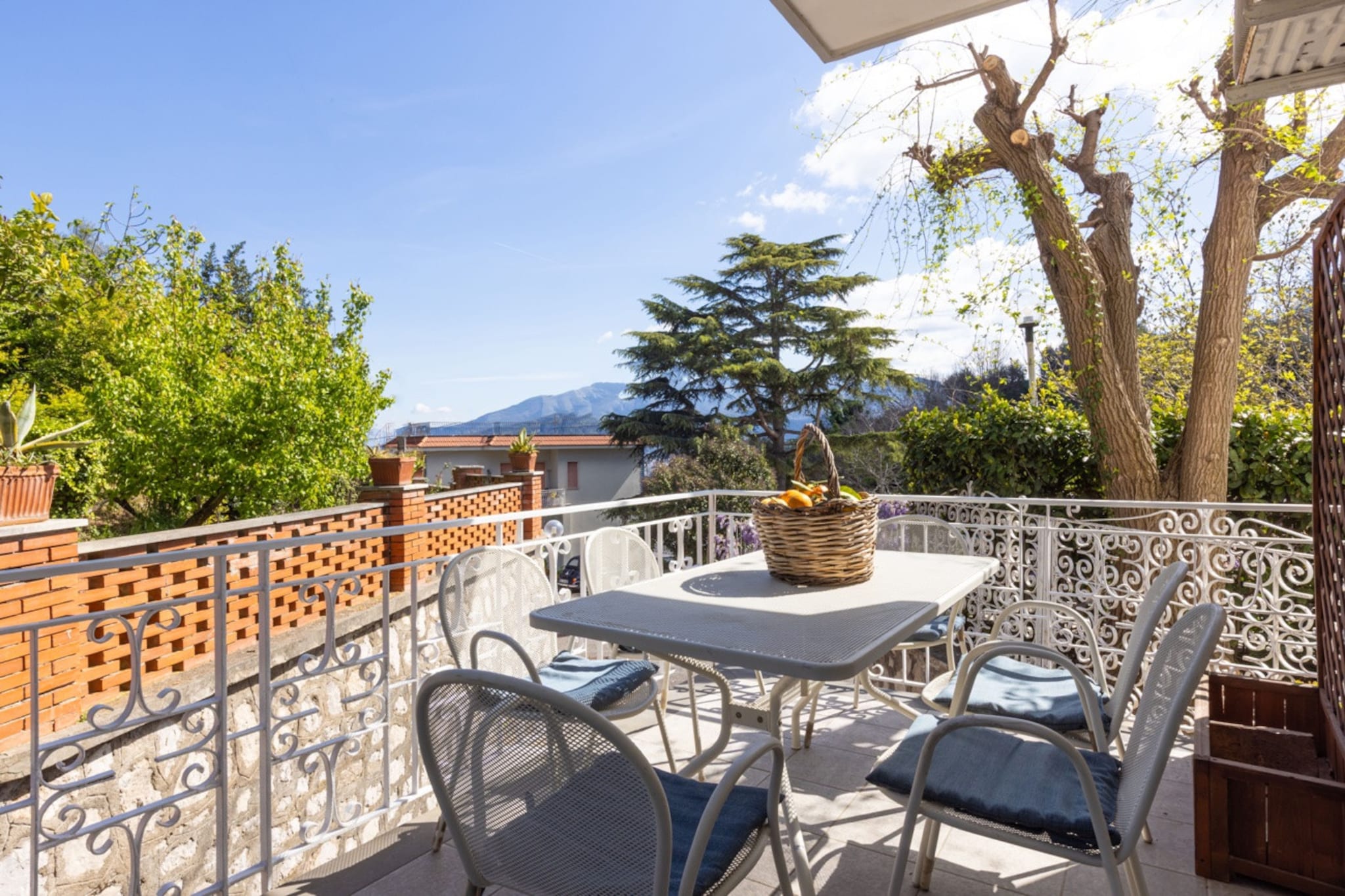 Estate4home - Villa Louise-Terrasbalkon