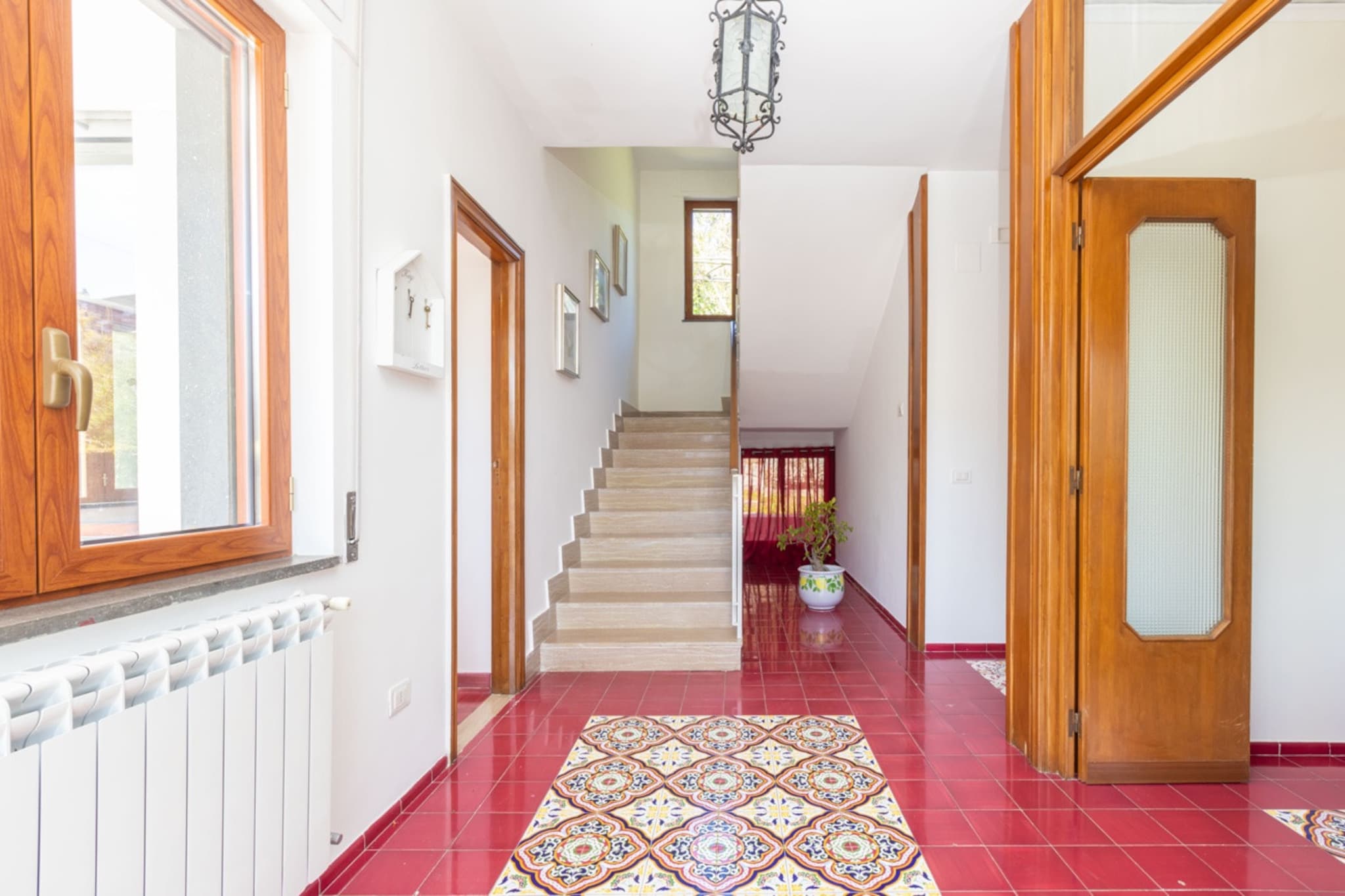 Estate4home - Villa Louise-Overloop