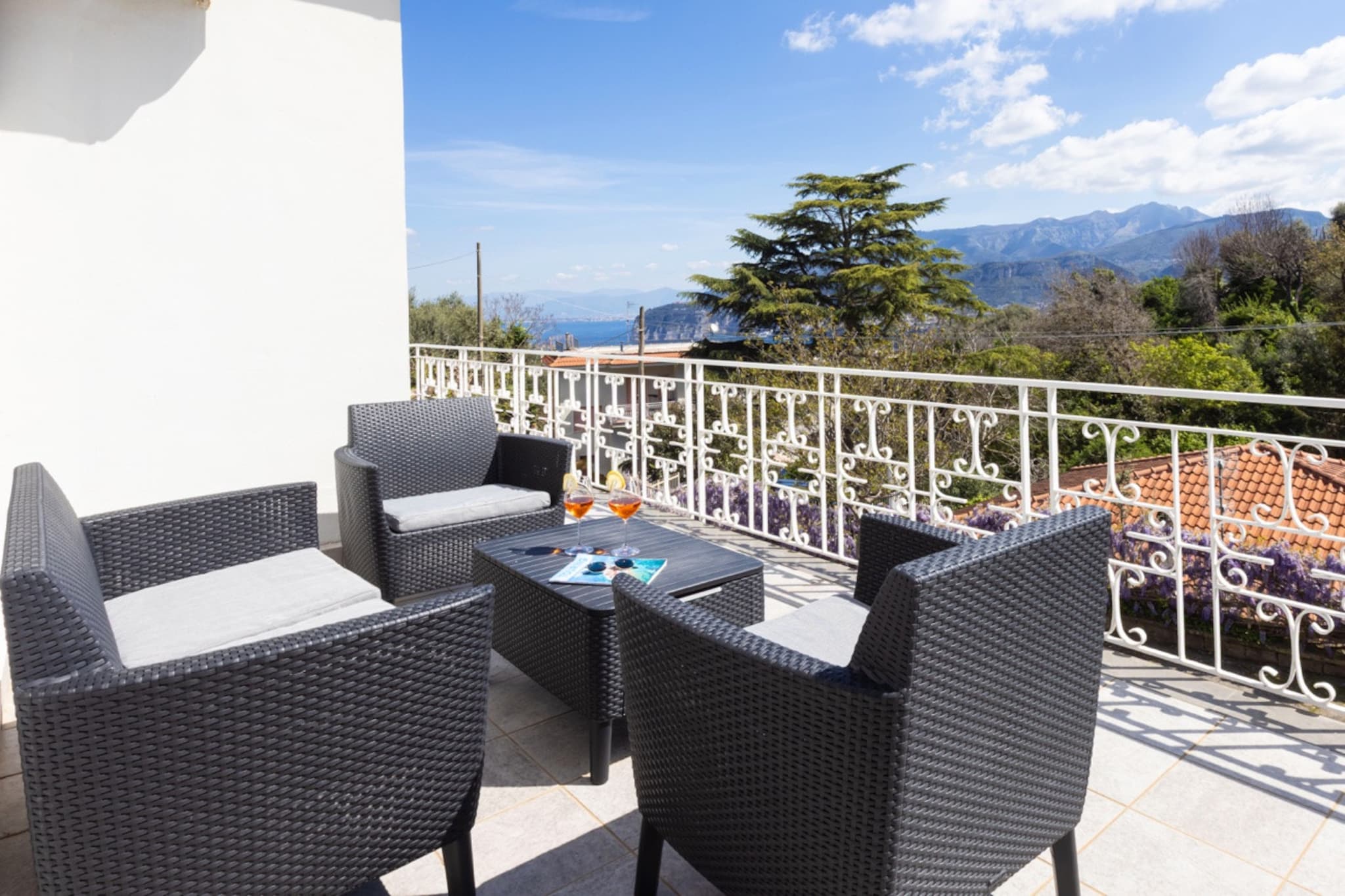 Estate4home - Villa Louise-Terrasbalkon