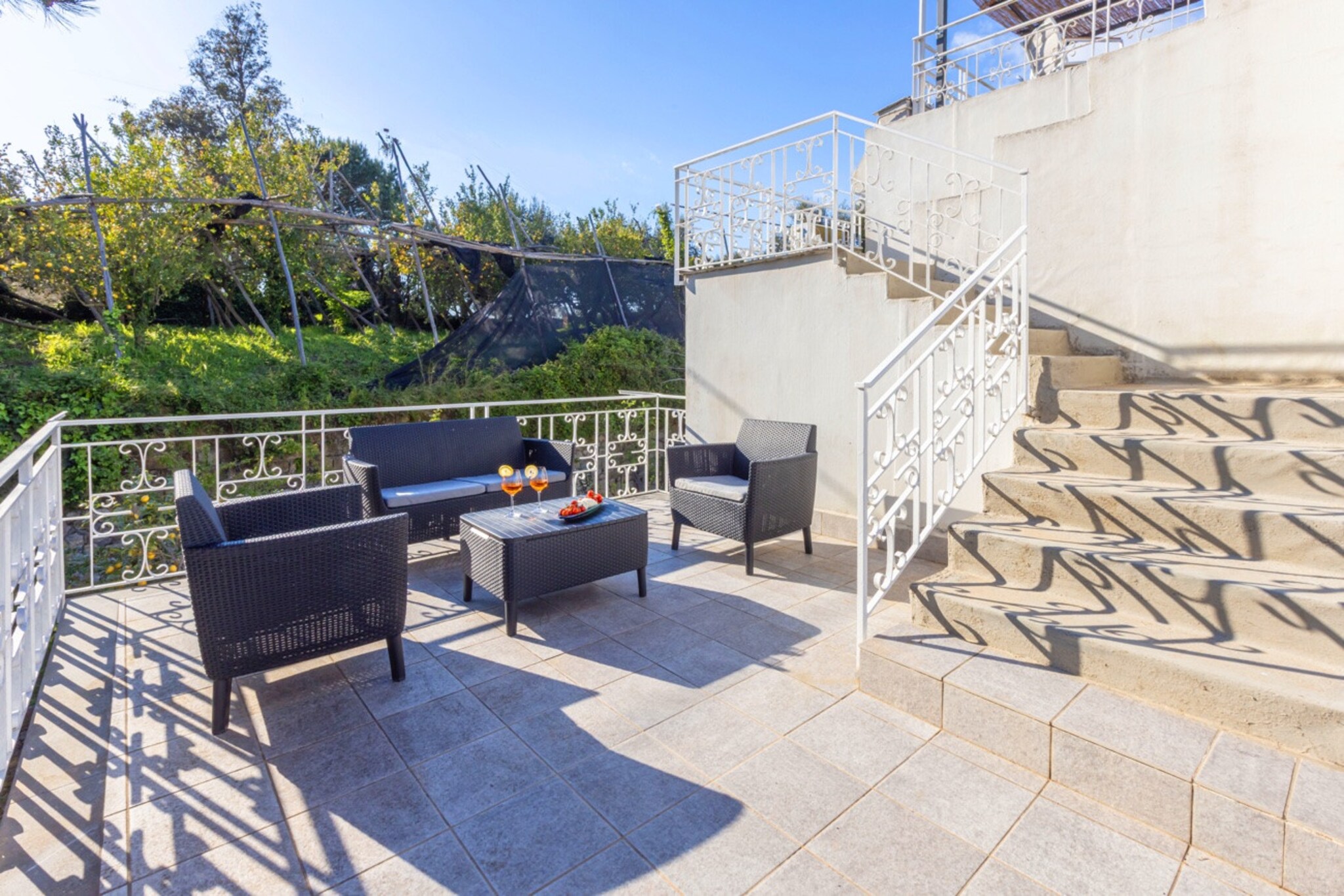Estate4home - Villa Louise-Terrasbalkon