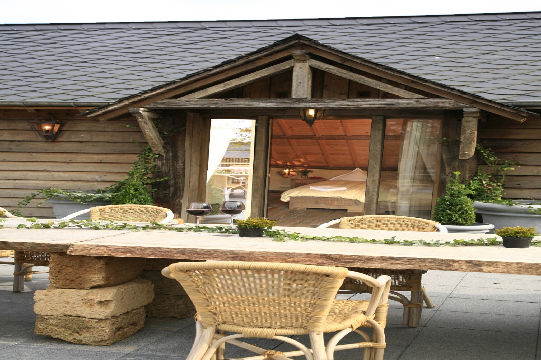 GÎTE CONTES DE SALME Lodge des Contes-Terrasbalkon