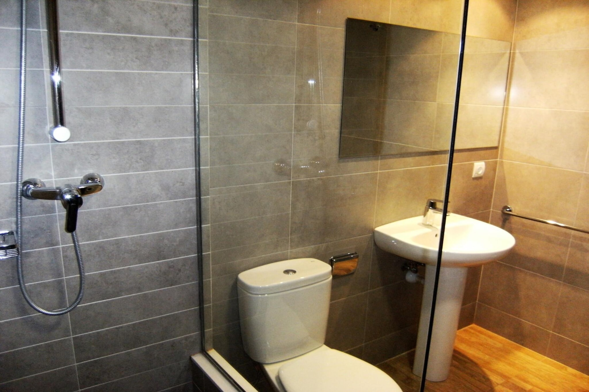 JADEMAR 138-C-Badkamer