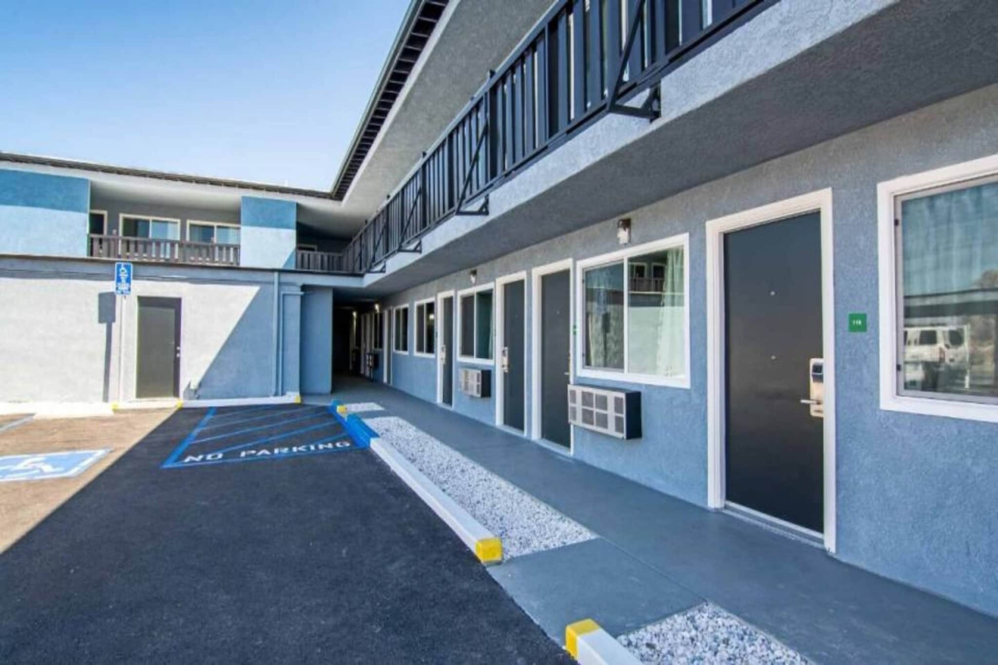 Exterior Summer