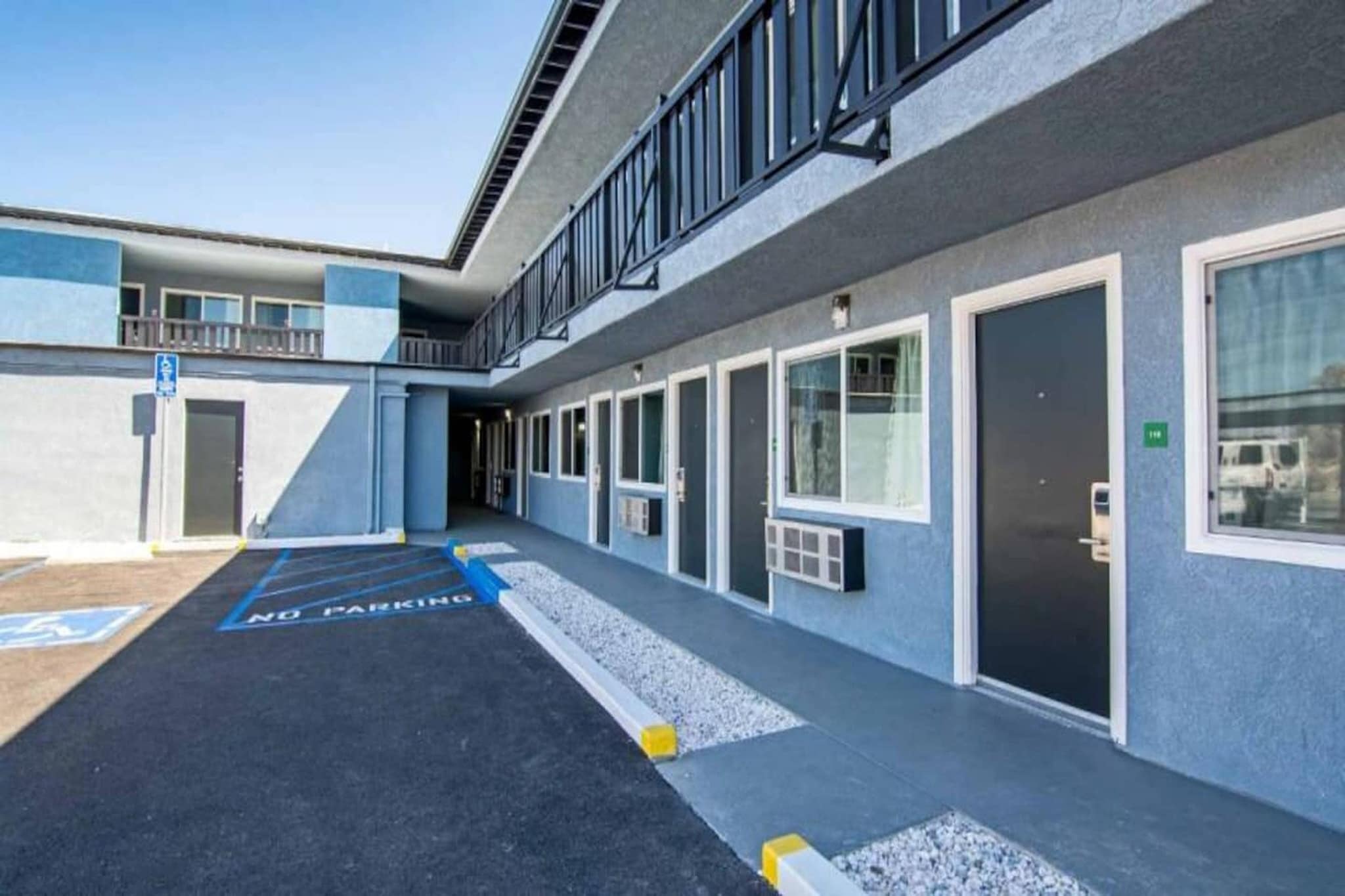 Exterior Summer