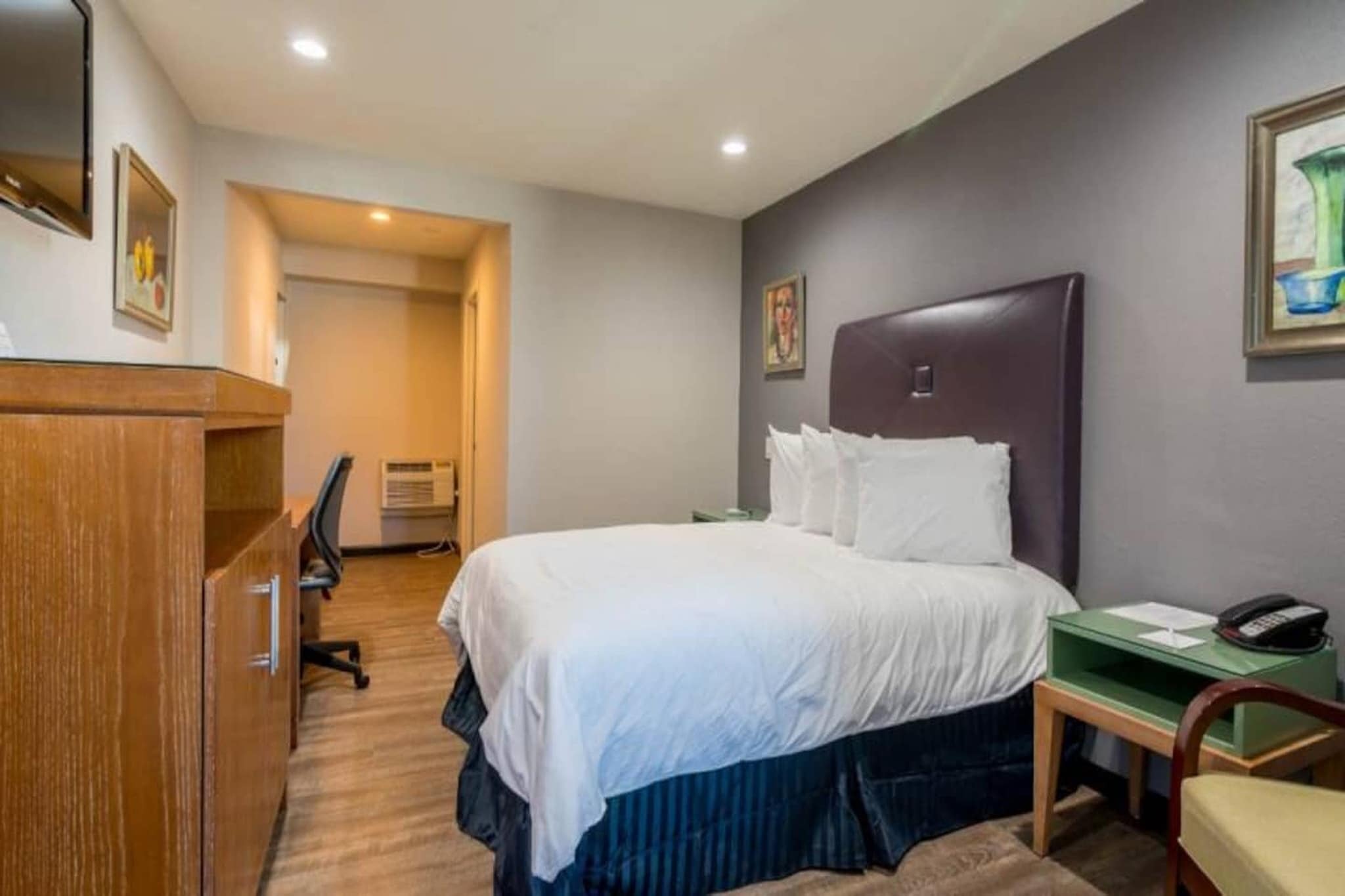 Bed Room