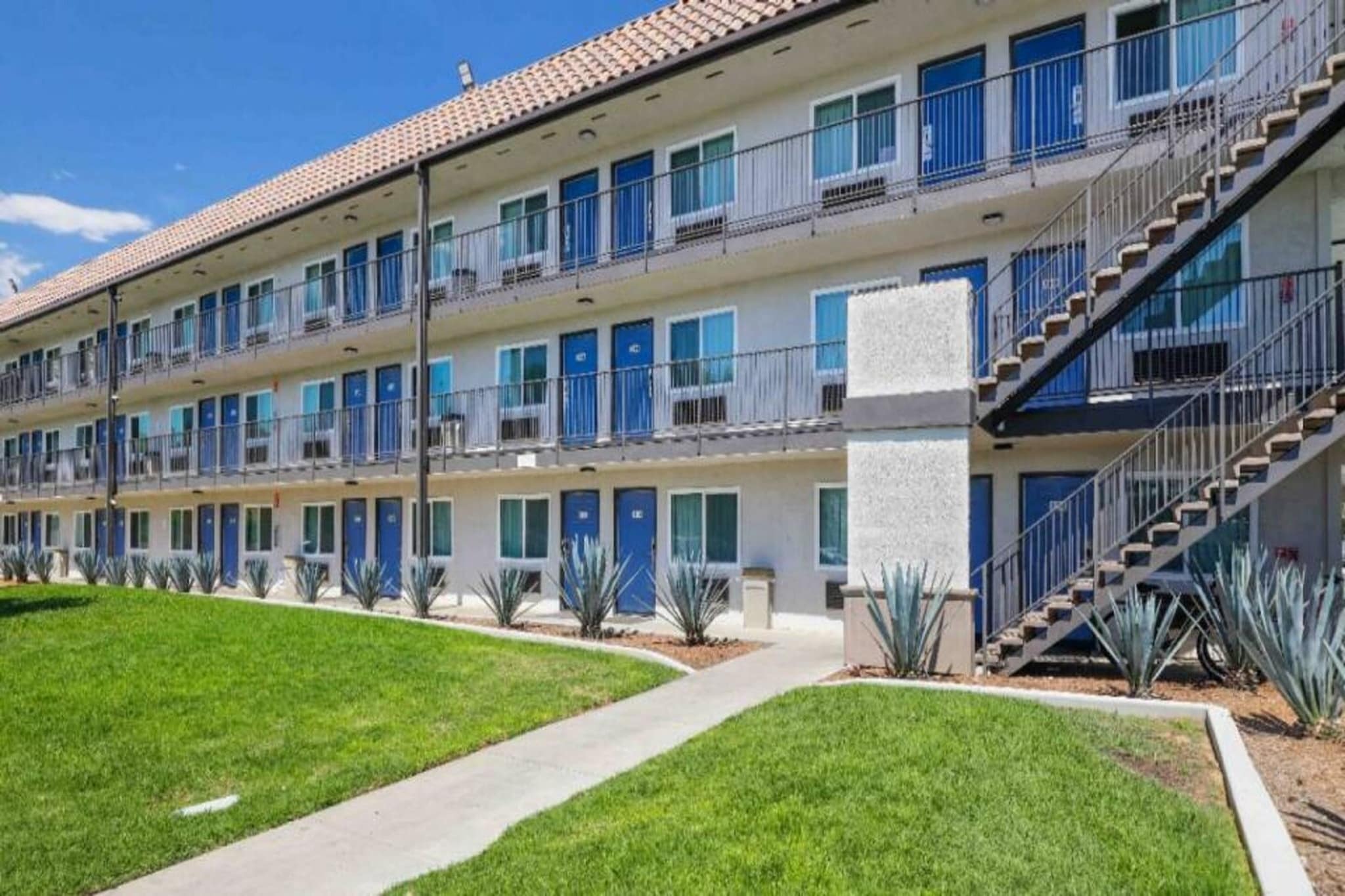 Exterior Summer