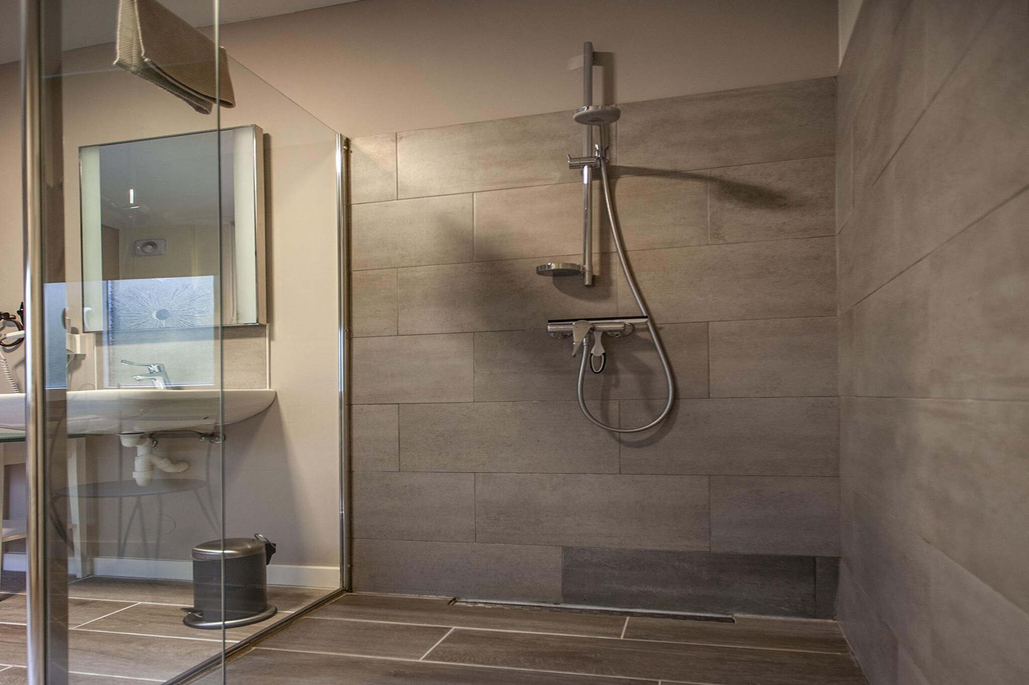 Luxe appartement Nous - Begane grond-Badezimmer