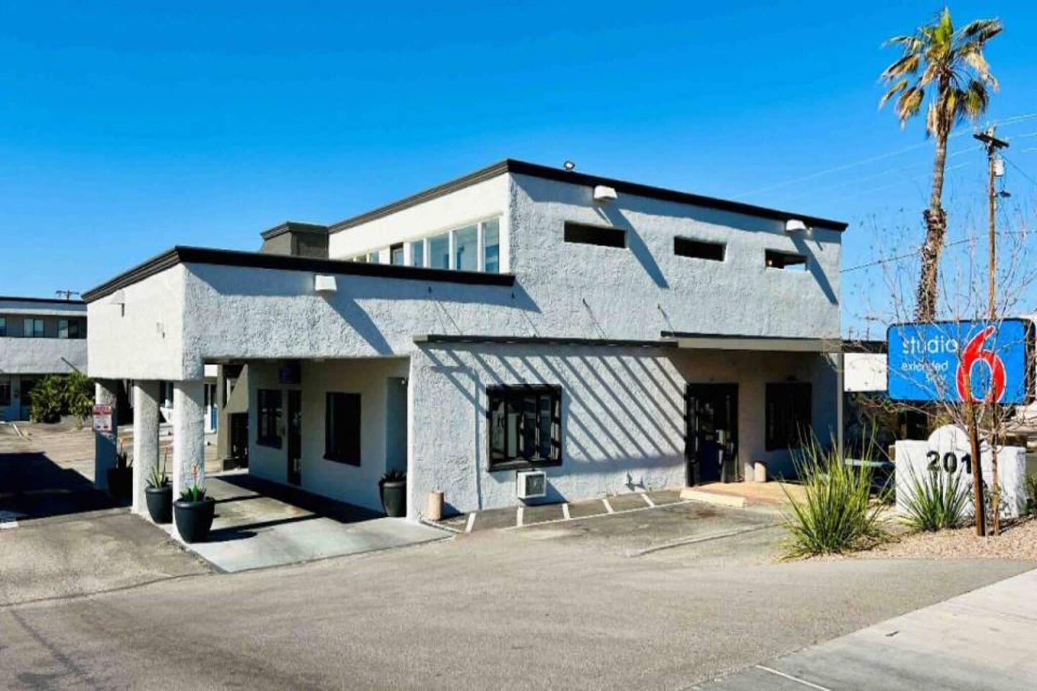 Exterior Summer