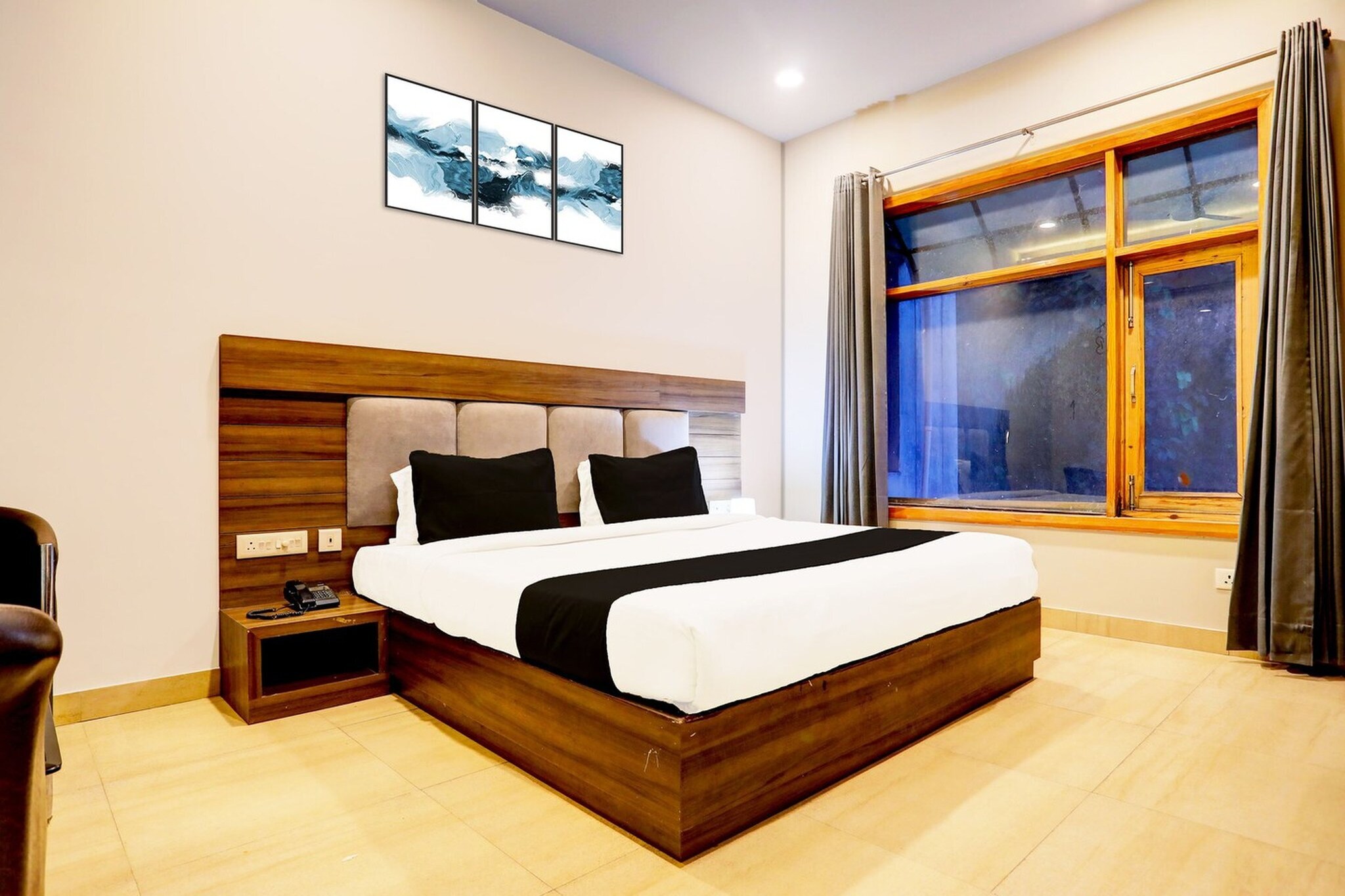 Comfortable Accommodations: Super Collection O Alwar Formerly Hotel Ashoka in Alwar offers family rooms with air-conditioning, private bathrooms, work desks, and seating areas. Each room includes free toiletries, bath or shower, TV, and tiled floors.

Essential Facilities: Guests enjoy free WiFi, a 24-hour front desk, housekeeping service, room service, and luggage storage. The hotel provides continental breakfast and a variety of amenities to ensure a pleasant stay.

Convenient Location: Located 139 km from Jaipur International Airport, the hotel is situated on Plot Number 77, Manu Marg. Reception staff speak English and Hindi, catering to international and domestic travellers.

Guest Satisfaction: Visitors appreciate the attentive staff, clean rooms, and excellent service support, making it a preferred choice for accommodation in Alwar.

Unmarried couples are warmly welcome at this property.
Guests with local ID proof are warmly welcome.
Apologies, but we are currently unable to host foreign nationals at this property.
Early Check-In Policy: A full dayâ€™s room rate will be charged for check-ins before 6:00 AM. Complimentary early check-in is available between 6:00 AM and 10:00 AM, subject to room availability.
Check-in is only available to guests aged 18 and above. Please provide a government-issued ID to confirmÂ yourÂ age.
