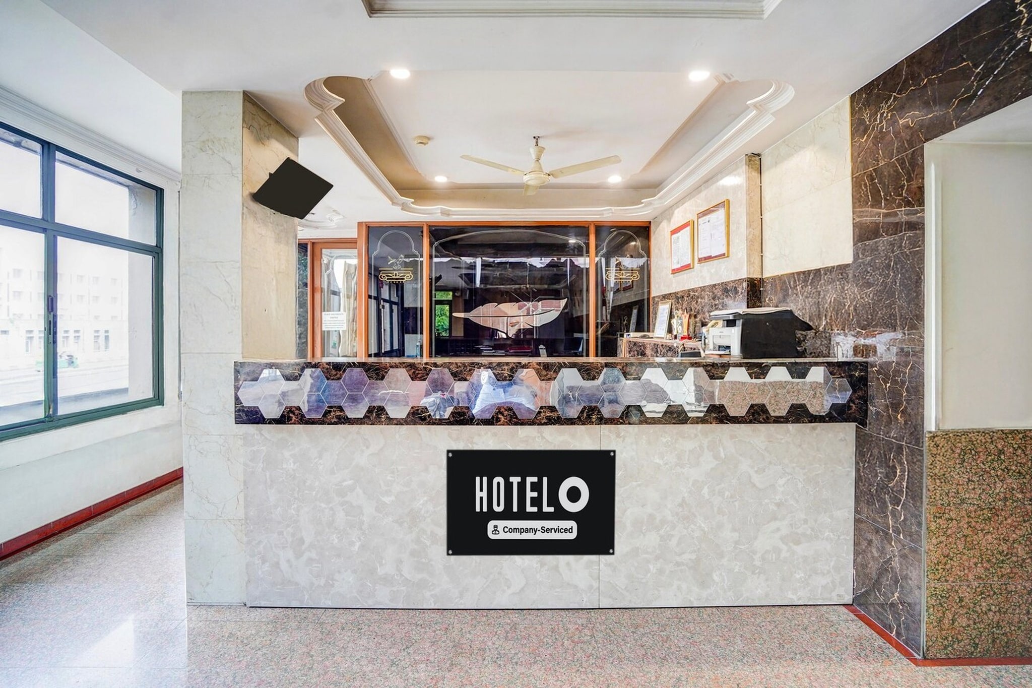 Ground floor: (bedroom(double bed, TV, seating area, air conditioning, Towels incl., telephone, Floor mattress), bathroom(bathtub or shower, shower, washbasin, toilet, shampoo, body soap, hot water))