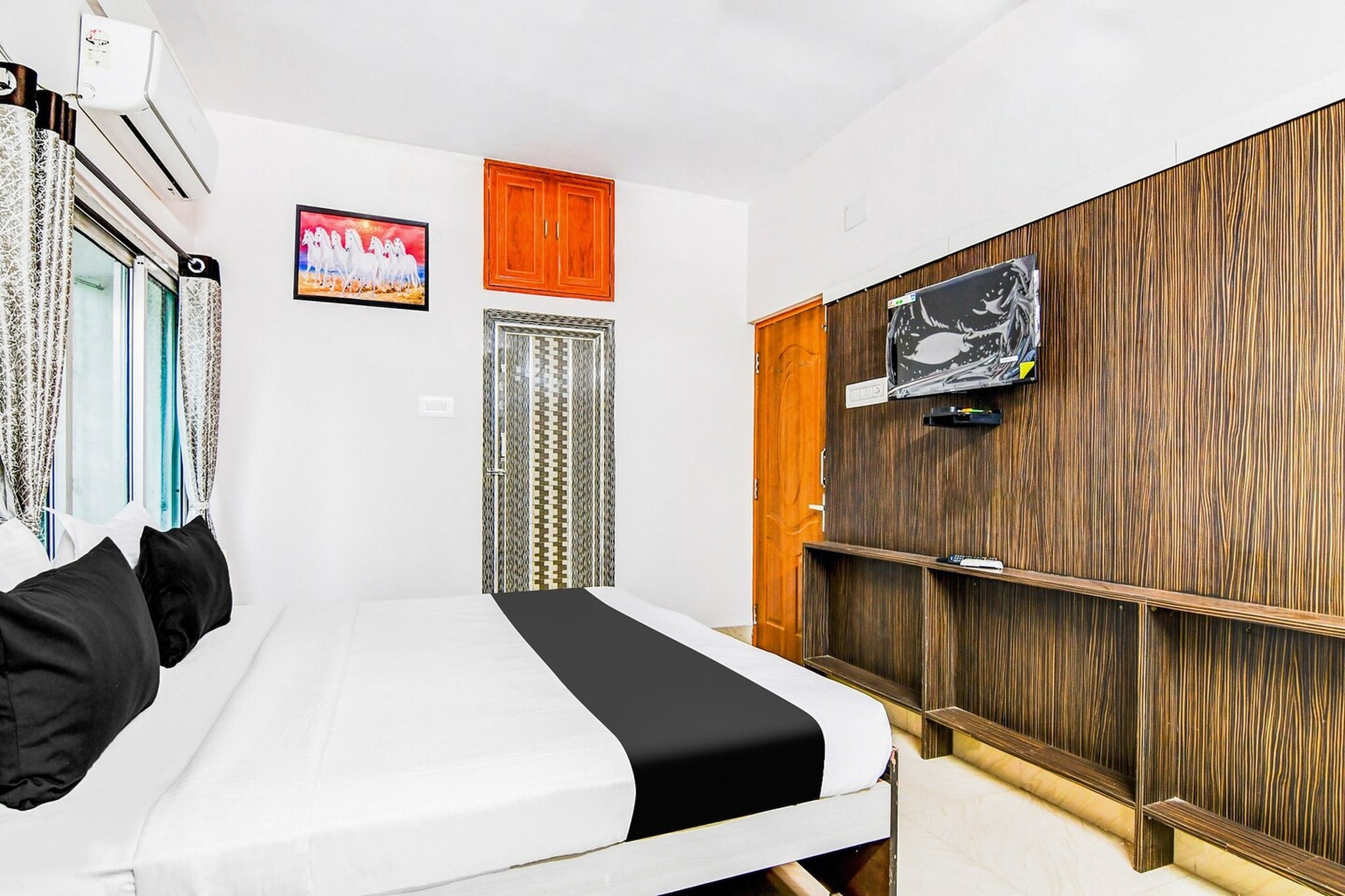 Hotel O Jessore Road Kolkata Skyline Serenity