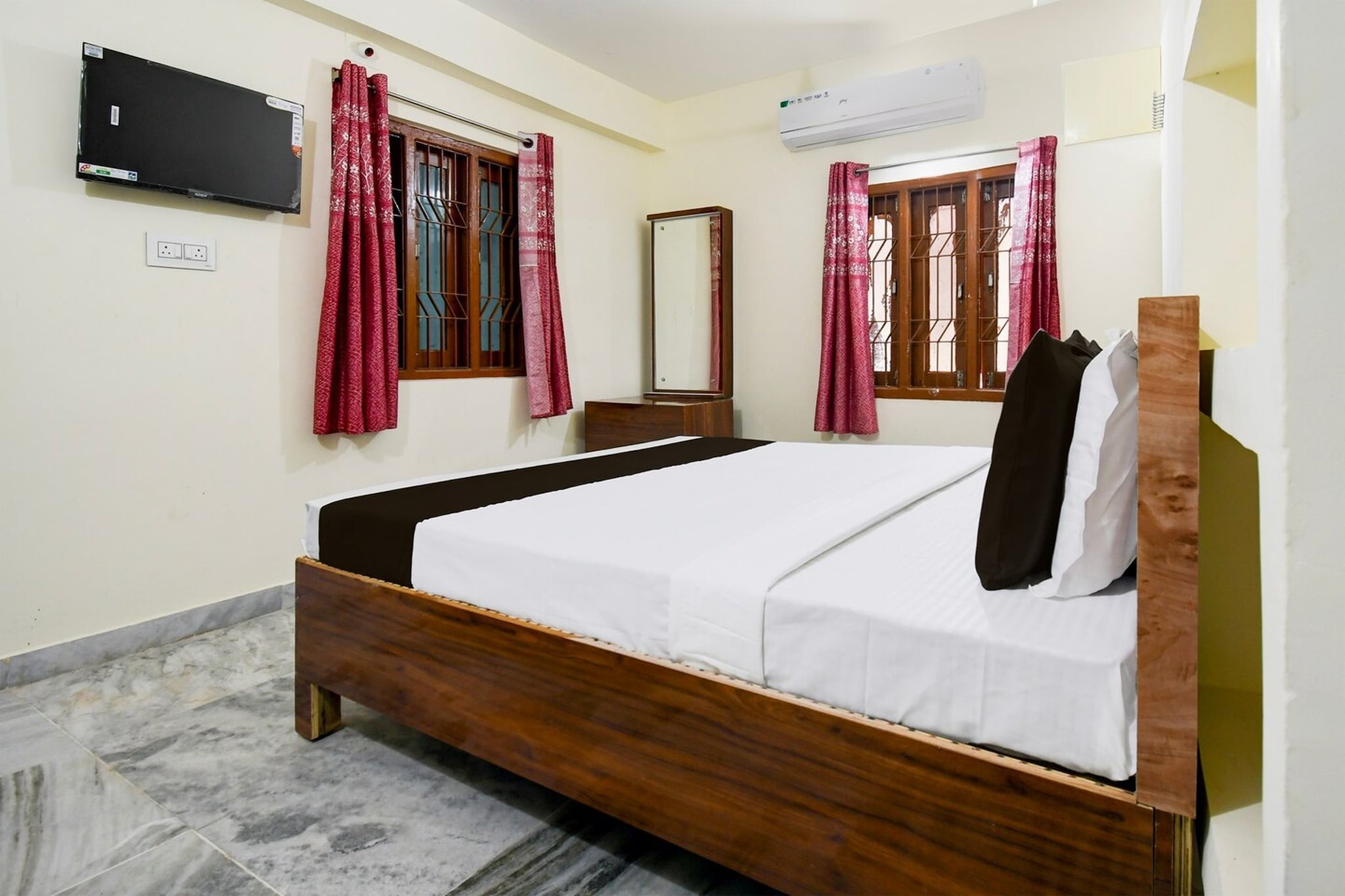 Hotel O Khandagiri DN Regalia Mall