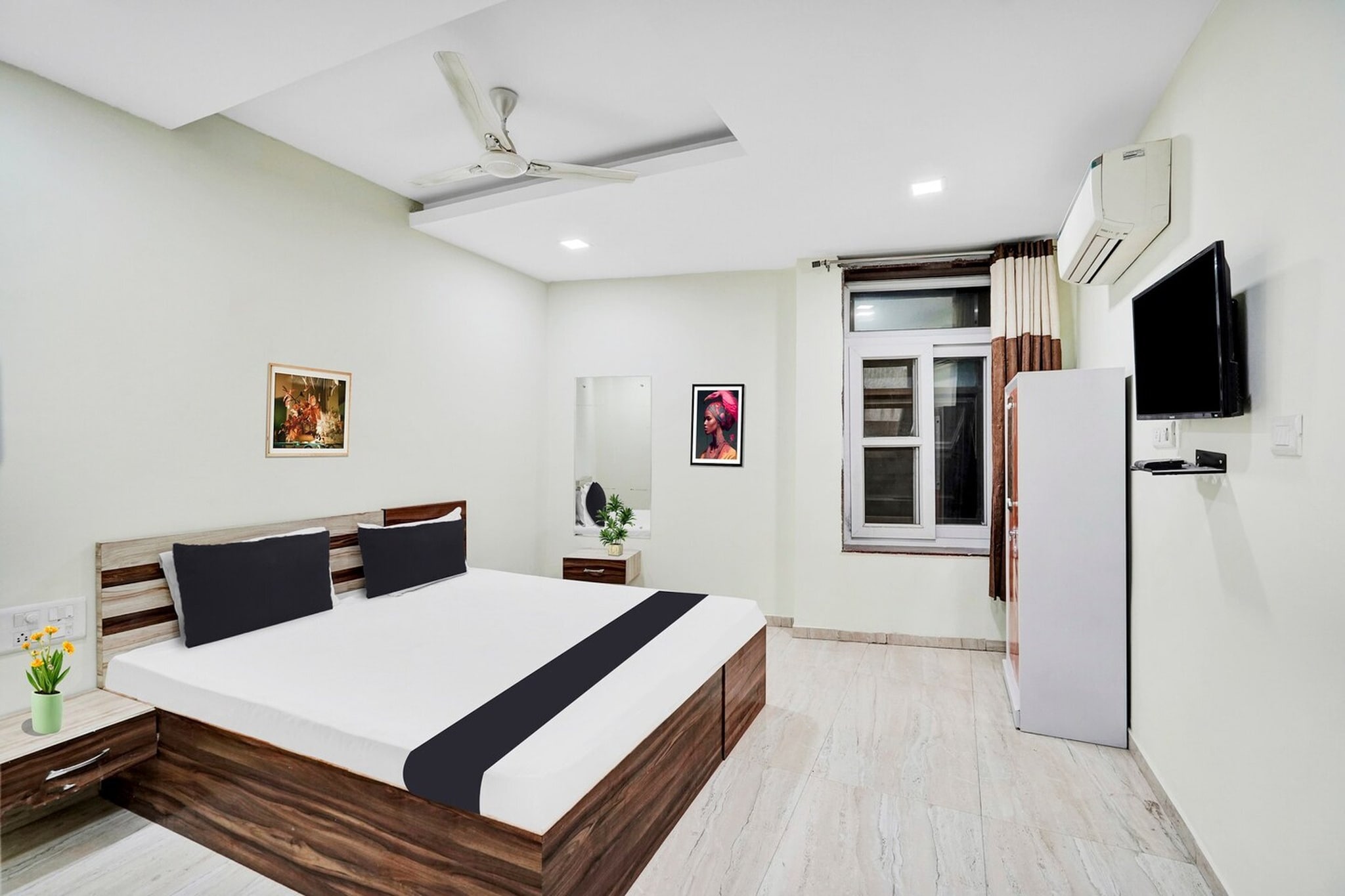 Comfortable Accommodations: Hotel O Chittorgarh City Center in Chittorgarh offers family rooms with air-conditioning, private bathrooms, walk-in showers, work desks, and seating areas. Each room includes free toiletries, a TV, and a wardrobe.

Essential Facilities: Guests enjoy free WiFi, a lift, 24-hour front desk, housekeeping service, room service, and luggage storage. Free on-site parking is available.

Convenient Location: Located 6 km from Chittorgarh Fort and 3 km from Chittorgarh Railway Station, the hotel is 91 km from Maharana Pratap Airport.

Unmarried couples are warmly welcome at this property.
Guests with local ID proof are warmly welcome.

Early Check-In Policy: A full day’s room rate will be charged for check-ins before 6:00 AM. Complimentary early check-in is available between 6:00 AM and 10:00 AM, subject to room availability.
Check-in is only available to guests aged 18 and above. Please provide a government-issued ID to confirm your age.