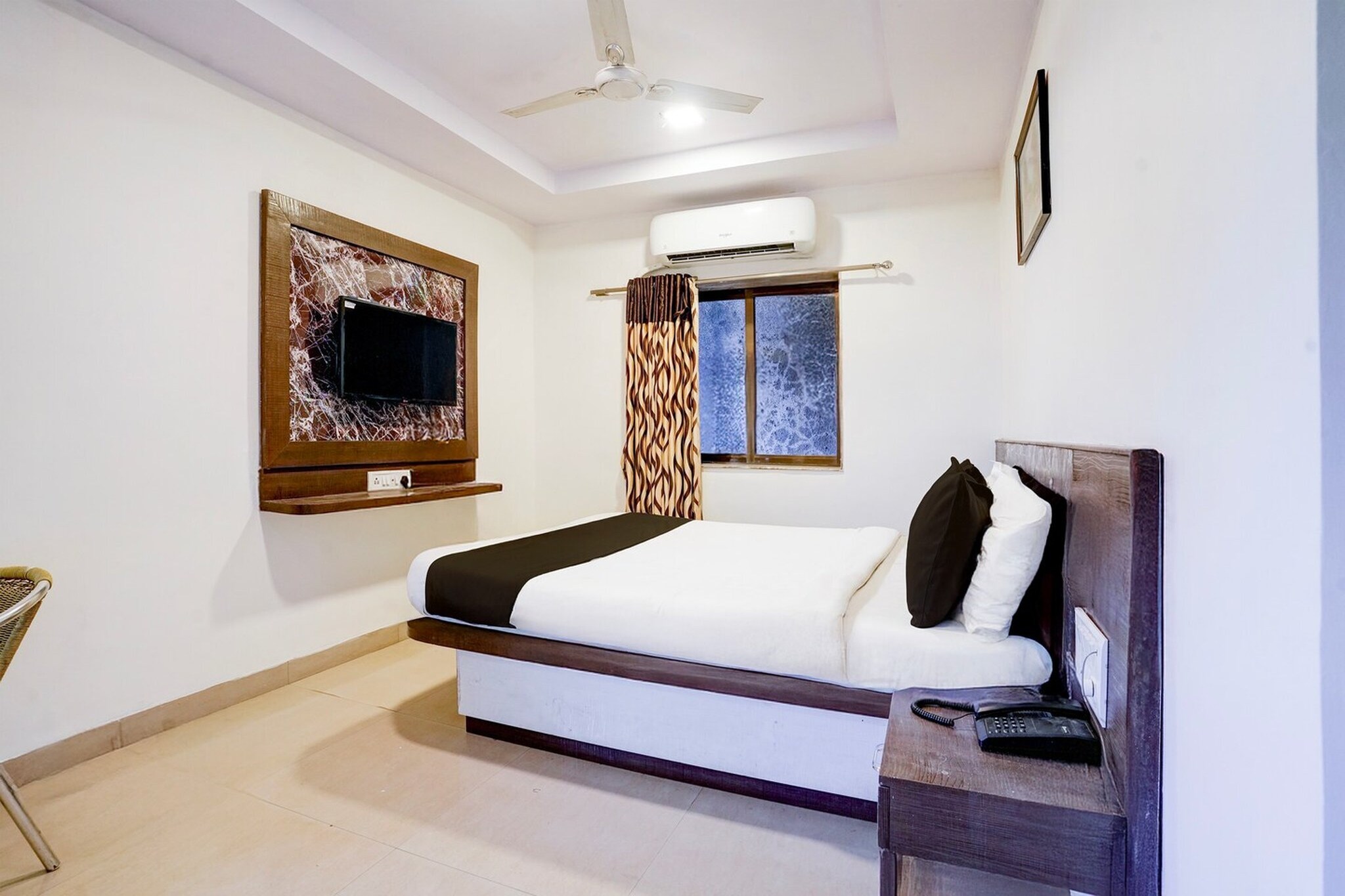 Collection O Mahableshwar Uptown Bright