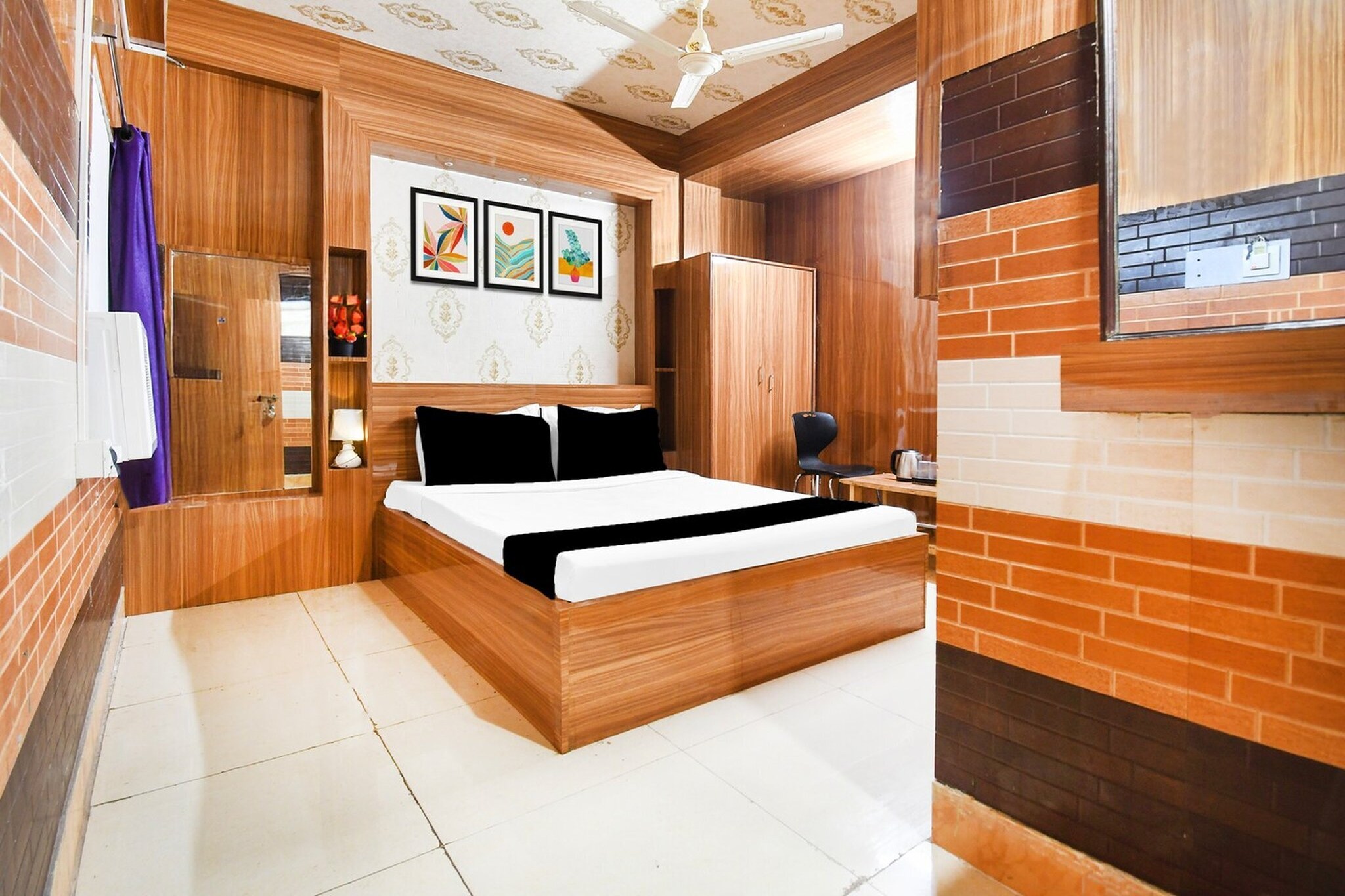 Comfortable Accommodations: Super Collection O Bhubaneswar City Center in Bhubaneswar offers family rooms with air-conditioning, private bathrooms, work desks, and seating areas. Each room includes free toiletries, bath or shower, TV, and tiled floors.

Essential Facilities: Guests enjoy free WiFi, a lift, 24-hour front desk, housekeeping service, room service, and luggage storage. The hotel provides continental breakfast and a variety of amenities to ensure a pleasant stay.

Convenient Location: Located 3 km from Biju Patnaik International Airport, the hotel is 2 km from Bhubaneswar Station and 20 km from Janardana Temple. Reception staff speak English and Hindi, assisting guests with their needs.

Unmarried couples are warmly welcome at this property.
Guests with local ID proof are warmly welcome.
Early Check-In Policy: A full dayâ€™s room rate will be charged for check-ins before 6:00 AM. 
Complimentary early check-in is available between 6:00 AM and 10:00 AM, subject to room availability.
Check-in is only available to guests aged 18 and above. Please provide a government-issued ID to confirmÂ yourÂ age.
