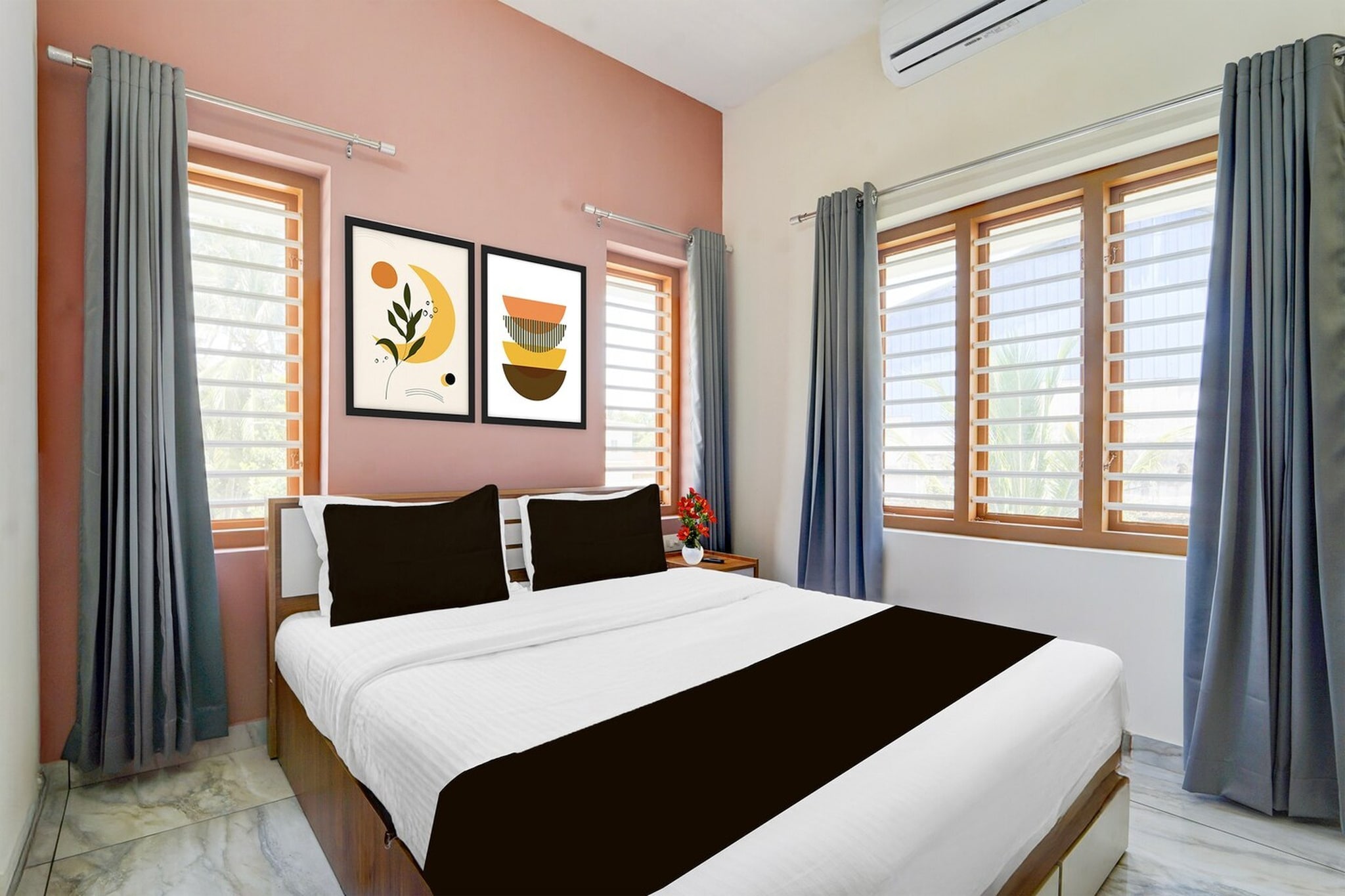 Located within 1.2 km of Varakkal Beach and 5.7 km of Calicut Railway Station, Super Collection O Westhill Near Govt Engg College provides rooms with air conditioning and a private bathroom in Varakal. Among the facilities at this property are room service and a 24-hour front desk, along with free WiFi throughout the property. The hotel features family rooms.
Guest rooms at the hotel are equipped with a seating area, a flat-screen TV with satellite channels and a private bathroom with free toiletries and a bath or shower. All guest rooms include a desk.
Vadakara Railway Station is 44 km from Super Collection O Westhill Near Govt Engg College. Calicut International Airport is 32 km away.
Unmarried couples are warmly welcome at this property.
Guests with local ID proof are warmly welcome.
Early Check-In Policy: A full day’s room rate will be charged for check-ins before 6:00 AM. Complimentary early check-in is available between 6:00 AM and 10:00 AM, subject to room availability.
Check-in is only available to guests aged 18 and above. Please provide a government-issued ID to confirm your age.