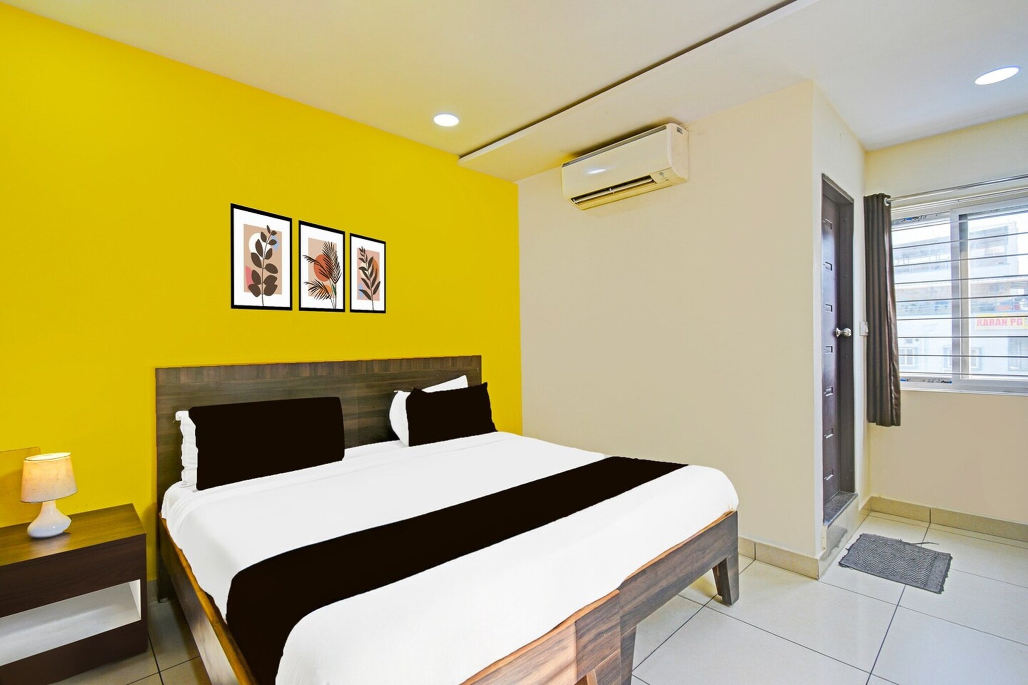 Comfortable Accommodations: Super Collection O Kondapur Hyderabad Formerly Dunes Inn in Hyderabad offers family rooms with air-conditioning, private bathrooms, and free WiFi. Each room includes a work desk, TV, and wardrobe.
Convenient Facilities: Guests enjoy a lounge, lift, 24-hour front desk, housekeeping service, room service, and free on-site private parking. The hotel provides a continental and vegetarian breakfast.
Prime Location: Located 33 km from Rajiv Gandhi International Airport, the hotel is near attractions such as ISB (6 km), Golkonda Fort (12 km), and Hussain Sagar Lake (17 km).
Unmarried couples are warmly welcome at this property.
Guests with local ID proof are warmly welcome.
Early Check-In Policy: A full day’s room rate will be charged for check-ins before 6:00 AM. Complimentary early check-in is available between 6:00 AM and 10:00 AM, subject to room availability.
Check-in is only available to guests aged 18 and above. Please provide a government-issued ID to confirm your age.