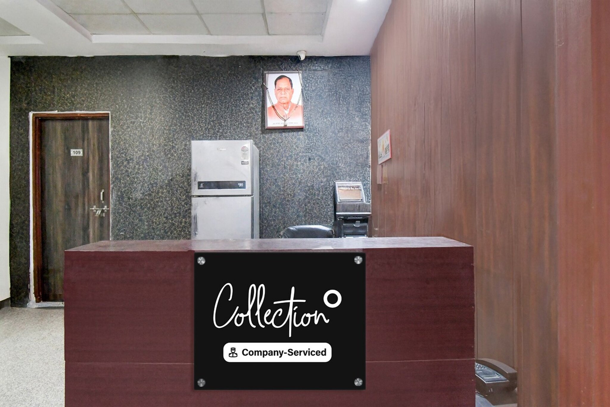 Ground floor: (bedroom(double bed, TV, seating area, air conditioning, telephone), bathroom(bathtub or shower, shower, washbasin, toilet, Towels incl., shampoo, body soap, hot water))