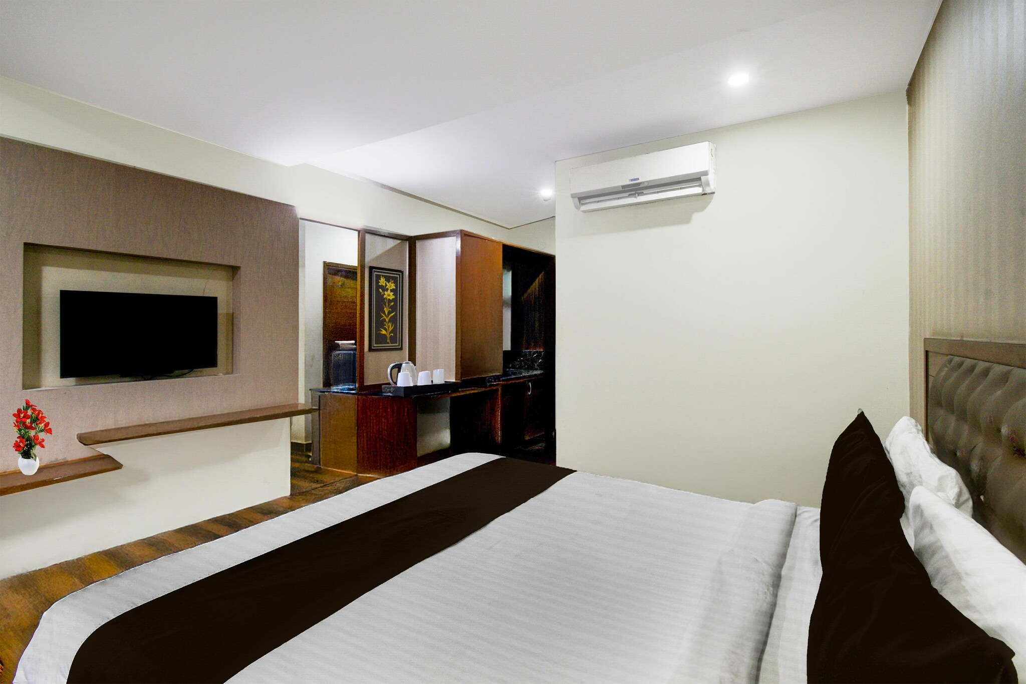 Townhouse Kothapet Surabhi Elite