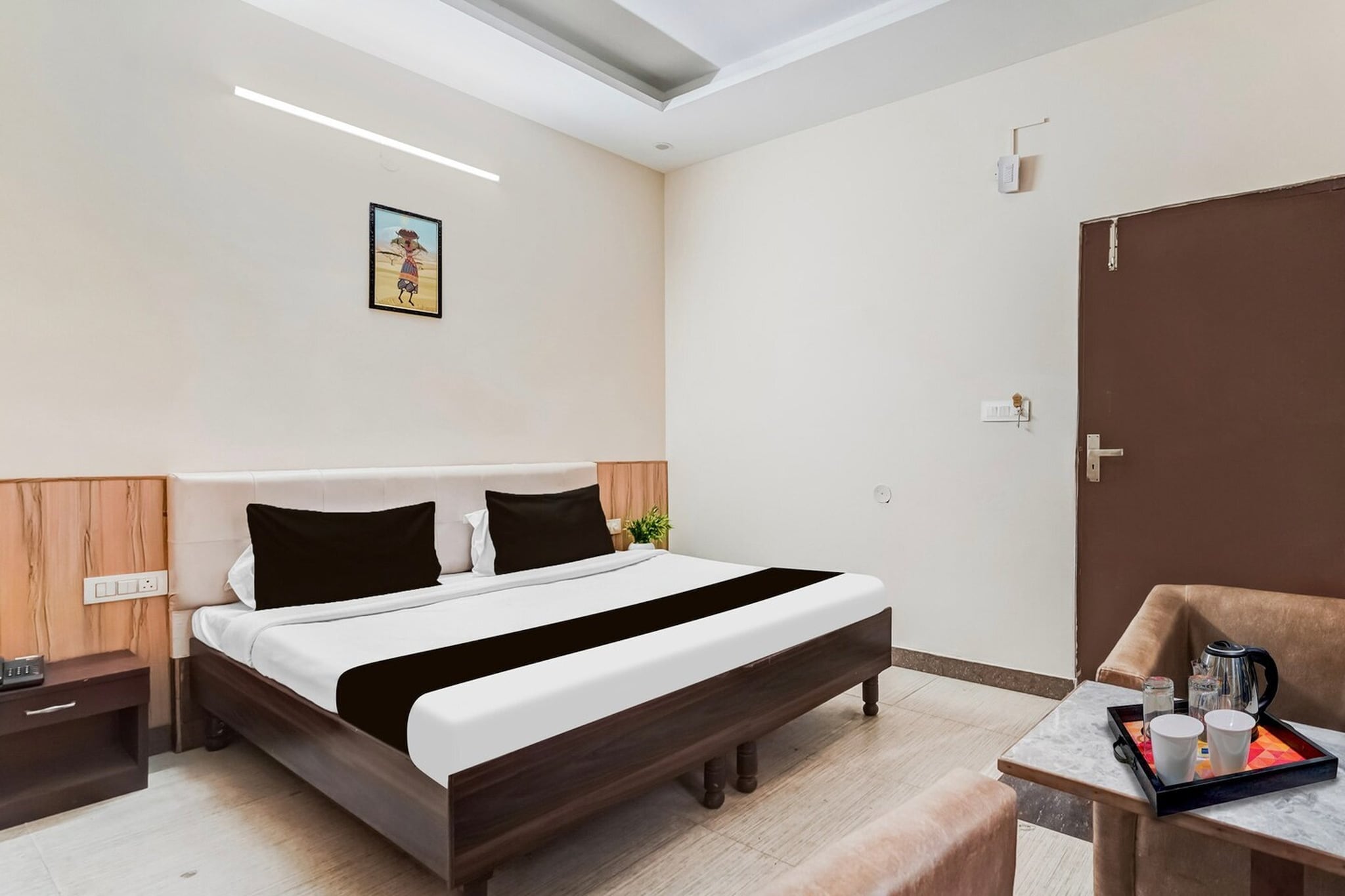 Situated within 29 km of Gun Hill Point, Mussorie and 49 km of Mansa Devi Temple, Collection O Vidhan Sabha Dehradun features rooms with air conditioning and a private bathroom in Dehradun. Among the facilities of this property are a restaurant, a shared kitchen and a shared lounge, along with free WiFi. The accommodation offers room service and a 24-hour front desk for guests.

The rooms at the hotel are fitted with a seating area, a flat-screen TV with satellite channels and a private bathroom with free toiletries and a shower. The units have a desk.

Dehradun Station is 4.6 km from Collection O Vidhan Sabha Dehradun, while Dehradun Clock Tower is 4.8 km from the property. Dehradun Airport is 19 km away.

Unmarried couples are warmly welcome at this property.
Guests with local ID proof are warmly welcome.

Early Check-In Policy: A full dayâ€™s room rate will be charged for check-ins before 6:00 AM. Complimentary early check-in is available between 6:00 AM and 10:00 AM, subject to room availability.

Check-in is only available to guests aged 18 and above. Please provide a government-issued ID to confirmÂ yourÂ age.