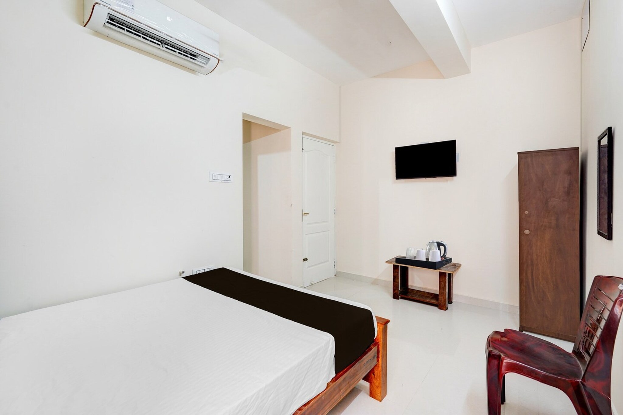 Collection O Sholinganallur Chennai