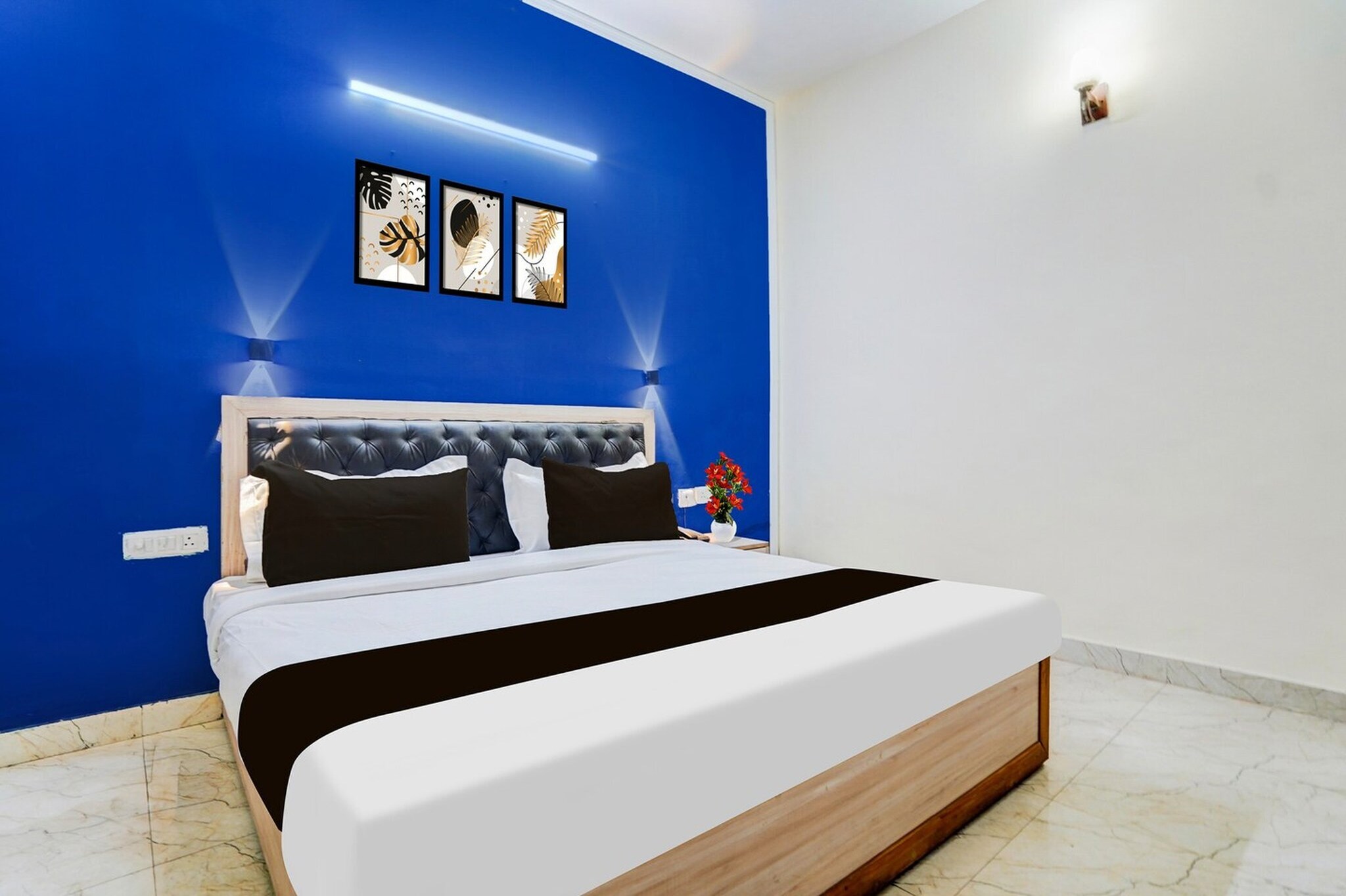 Located within 5.2 km of Swaminarayan Akshardham and 8.1 km of National Gandhi Museum, Collection O West Vinod Nagar Metro Station Formerly Royal Inn provides rooms with air conditioning and a private bathroom in New Delhi. Among the facilities at this property are a shared kitchen and room service, along with free WiFi throughout the property. The property is non-smoking and is set 8.5 km from Feroz Shah Kotla Cricket Stadium.
Guest rooms at the hotel are equipped with a seating area, a flat-screen TV with satellite channels.
Pragati Maidan is 9.3 km from Collection O West Vinod Nagar Metro Station Formerly Royal Inn, while Red Fort is 10 km away. Hindon Airport is 11 km from the property.
Unmarried couples are warmly welcome at this property.
Guests with local ID proof are warmly welcome.
Apologies, but we are currently unable to host foreign nationals at this property.
Early Check-In Policy: A full day’s room rate will be charged for check-ins before 6:00 AM. Complimentary early check-in is available between 6:00 AM and 10:00 AM, subject to room availability.
Check-in is only available to guests aged 18 and above. Please provide a government-issued ID to confirm your age.