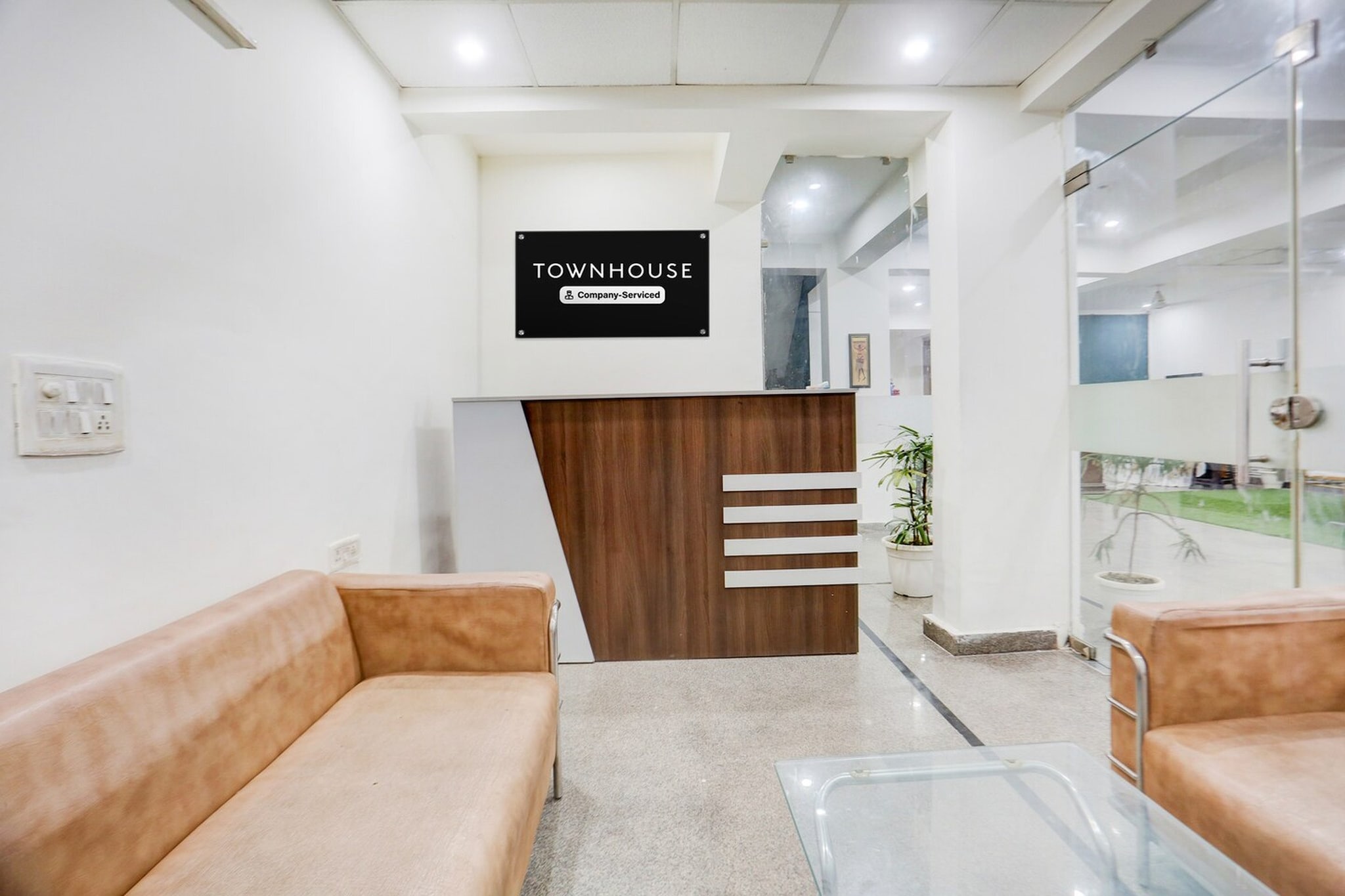 Located within 7.5 km of WorldMark Gurgaon and 8.7 km of MG Road, Hotel O Subhash Chowk Near Medanta Hospital Formerly L B Residency provides rooms with air conditioning and a private bathroom in Gurgaon. Among the facilities of this property are a restaurant, room service and a 24-hour front desk, along with free WiFi throughout the property. The property is non-smoking and is situated 27 km from Qutub Minar.

All units at the hotel are equipped with a seating area, a flat-screen TV with satellite channels and a private bathroom with free toiletries and a bath or shower. All rooms include a desk.

Rashtrapati Bhavan is 29 km from Hotel O Subhash Chowk Near Medanta Hospital Formerly L B Residency, while Gandhi Smriti is 30 km away. Delhi International Airport is 20 km from the property.

Unmarried couples are warmly welcome at this property.
Early Check-In Policy: A full day’s room rate will be charged for check-ins before 6:00 AM. Complimentary early check-in is available between 6:00 AM and 10:00 AM, subject to room availability.

Check-in is only available to guests aged 18 and above. Please provide a government-issued ID to confirm your age.