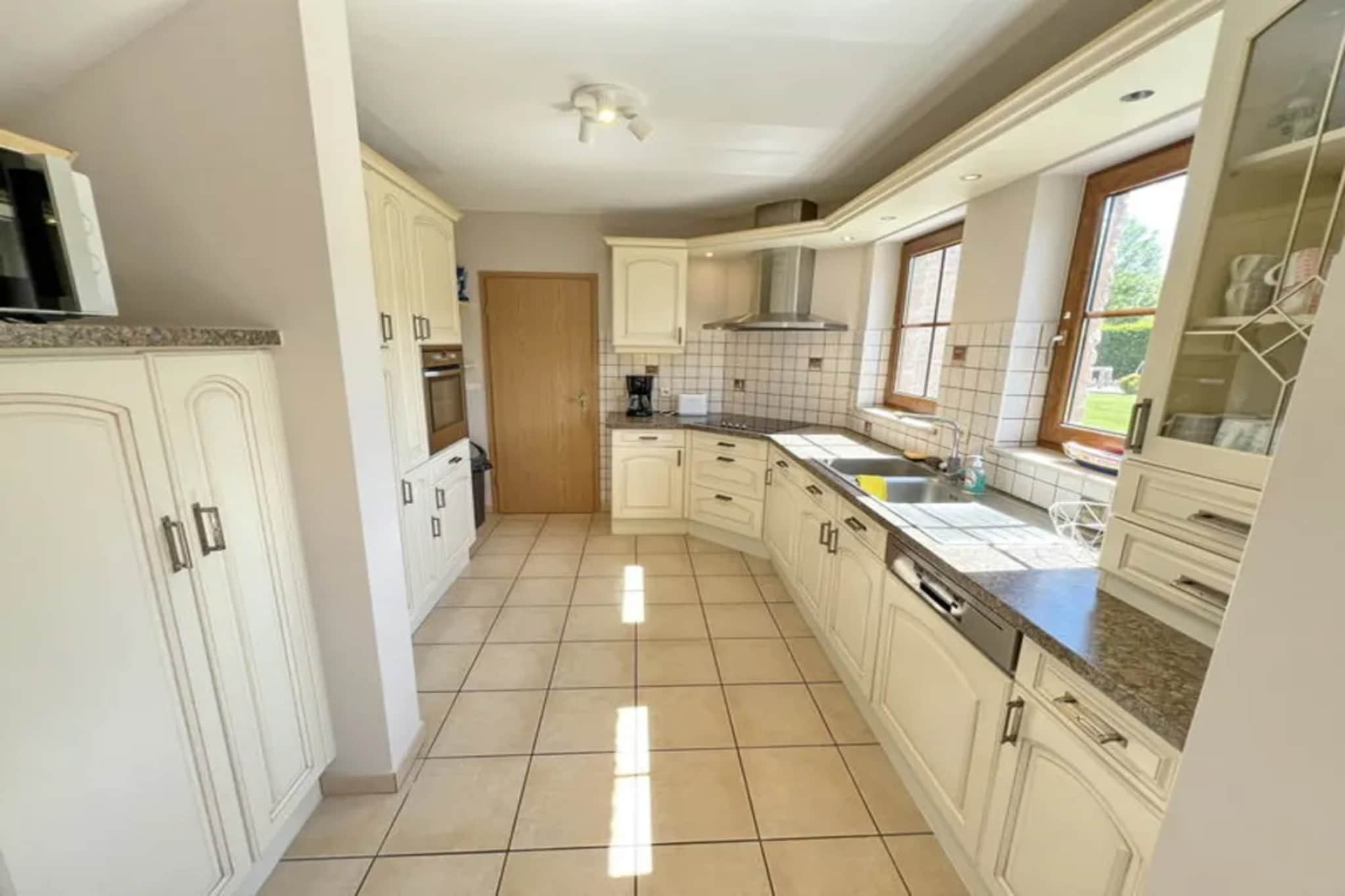 VILLA MARIE FRANCINNE-Kitchen