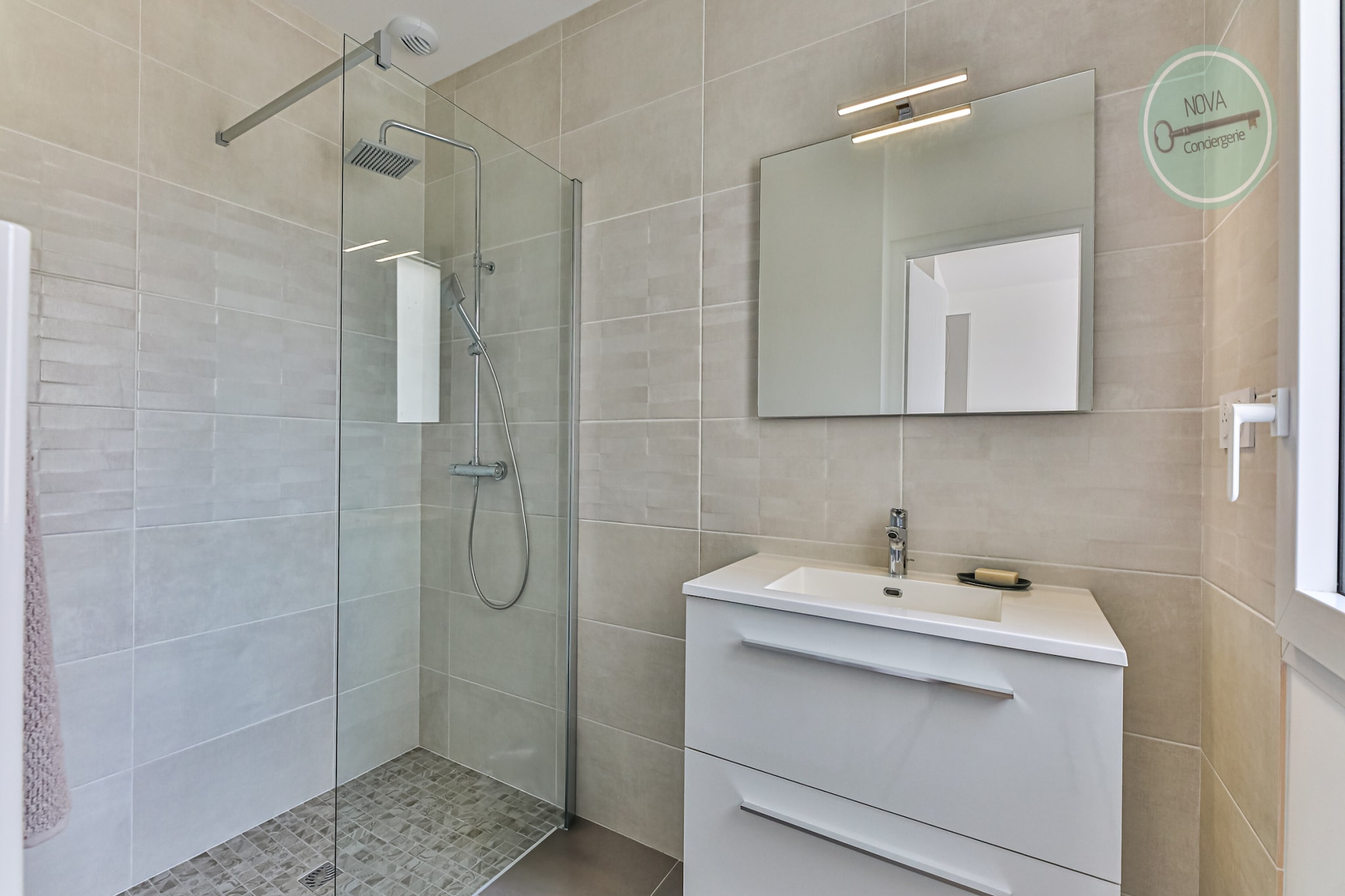 Maison familiale rue des Cordes-Bathroom