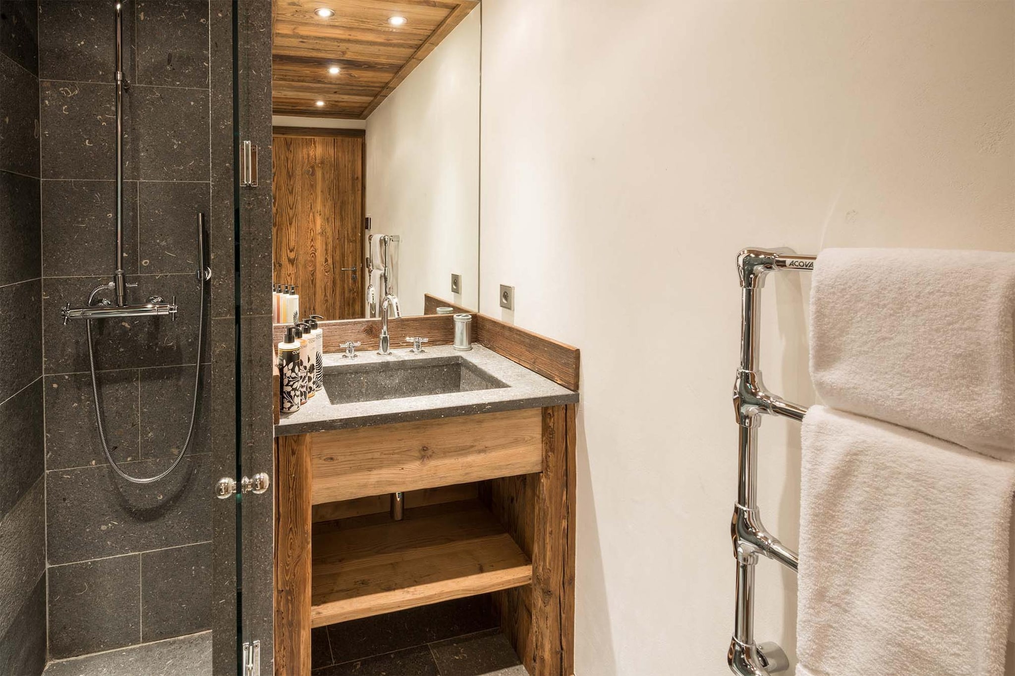Chalet 6 pièces  cabine 10/12 personnes-Badkamer