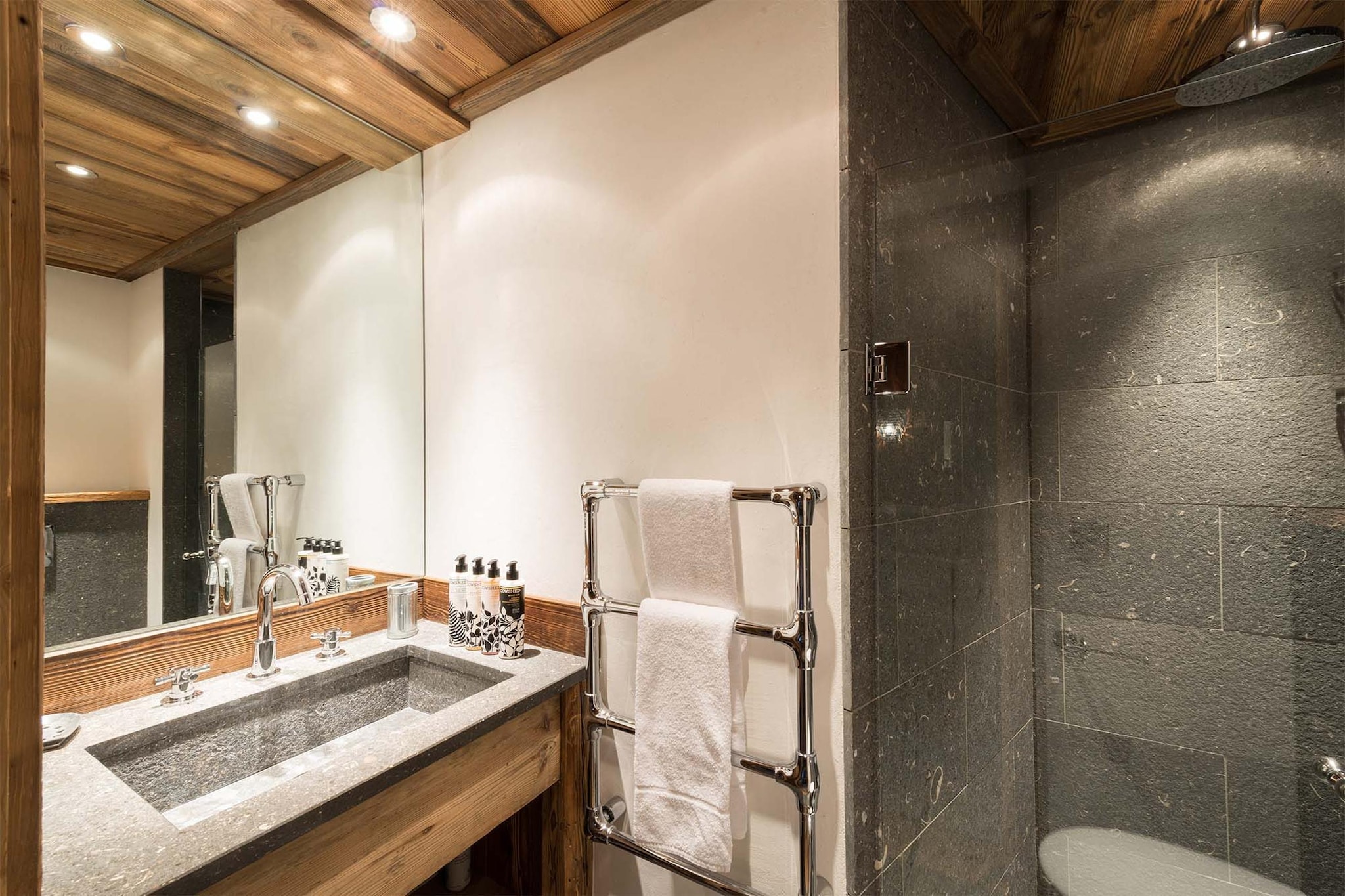 Chalet 6 pièces  cabine 10/12 personnes-Badkamer