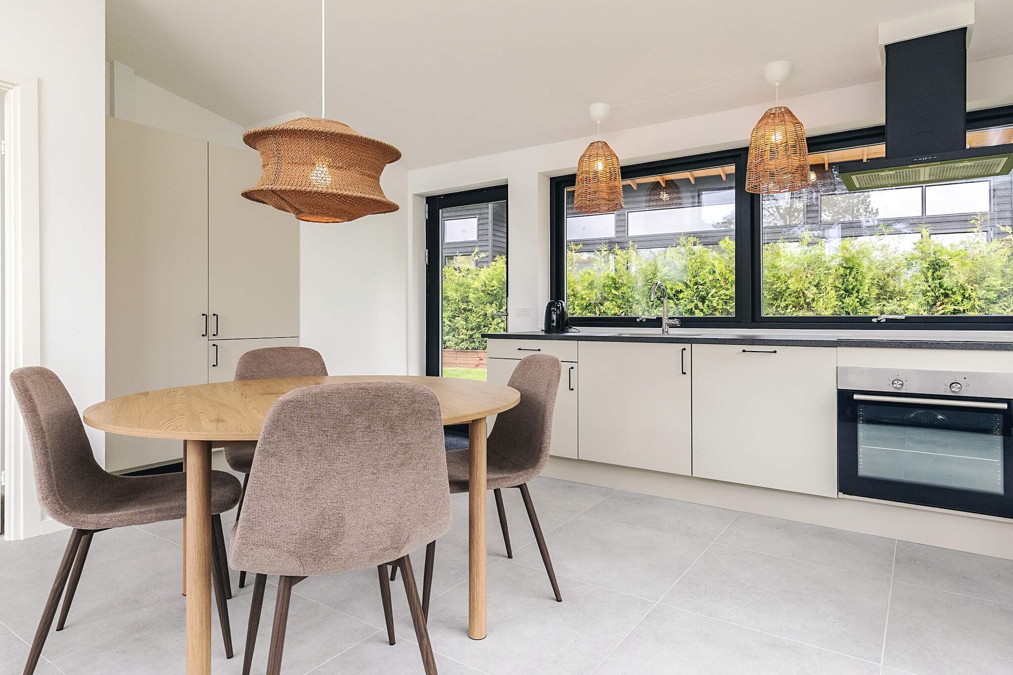 3 room,Premium-Indoor