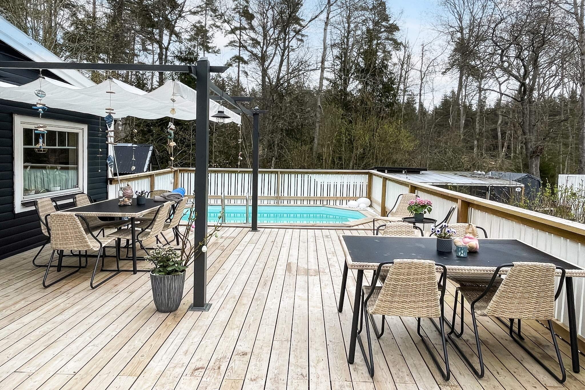 Nice house with a heated pool in Skammelstorp where you can really enjoy the peace and nature. It is close to Kalmar (20km) where you can enjoy the wide range of restaurants, shopping and culture. The house has a wonderfully secluded location and a large, lovely garden surrounded by a stream. There are two nice terraces where you can enjoy. One terrace deck with the pool is located by the house with a view of the garden and the forest. Then there is another large terrace deck with outdoor furniture and a barbecue down in the garden. In the nice garden there are plenty of goodies that you are welcome to taste. There are grapes, strawberries, wild strawberries, gooseberries, currants, raspberries, herbs, etc. In the forest there are plenty of mushrooms and berries when the season allows. You have nice walking trails and ponds nearby. The nearest one is about 300m from the house. The house has a fresh kitchen with a dining area and most of what you may need. In the nice living room there is a nice sofa in front of the TV and the stove. There is a patio door out onto the wonderful patio deck with pool. In the main house there are three bedrooms. One with a comfortable double bed. The second bedroom is a beautiful glassed-in room with curtains where you sleep in a 120cm wide bed. In the third room there is a single bed that is 80cm wide. In the living room there is a large sofa that can be made up with a latex mattress into a 140cm wide bed. Then there is a guest cabin without electricity with a 140cm wide sofa bed. In the bathroom there is also a washing machine and dryer. There are a variety of excursion destinations to choose from. It is close to sea bathing, the Kingdom of Crystal, moose safari in Nybro and Kalmar Castle to give a few examples. A day trip to the sun and windy island of Ã–land is also popular. Children usually like SkÃ¤lby farm in Kalmar where they can play and meet the animals. Ã–land Zoo is also popular with its animals, its funfair and water park. Welcome