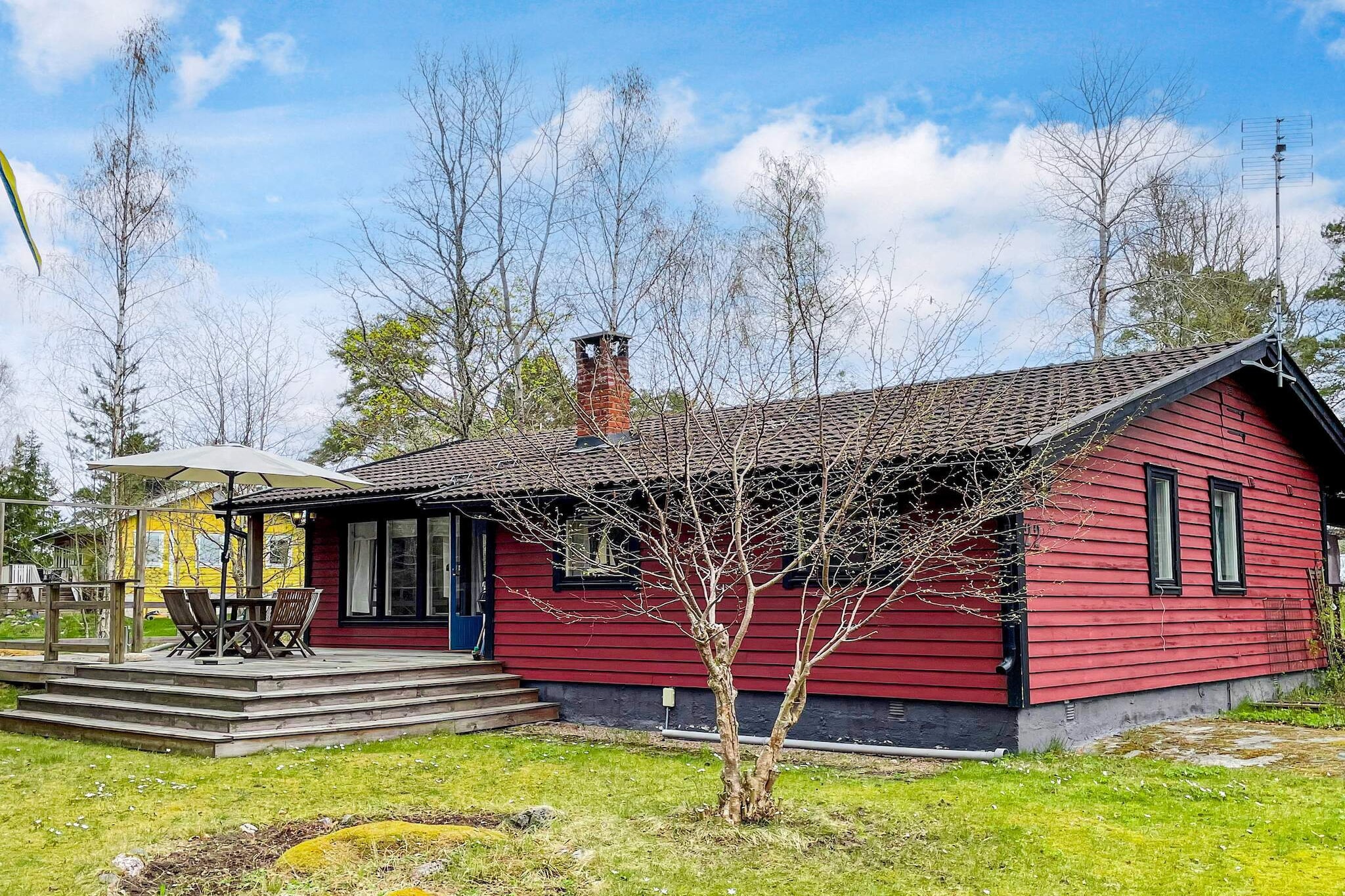 Internet Access DSL, Living room(single folding bed, TV), Kitchen(cooker(electric), coffee machine, microwave, fridge-freezer, water from well), bedroom(single bed), bedroom(double bed), bedroom(single bed), bathroom(washbasin, shower, washing machine), heating(electric), terrace, garden furniture, air to air heatpump