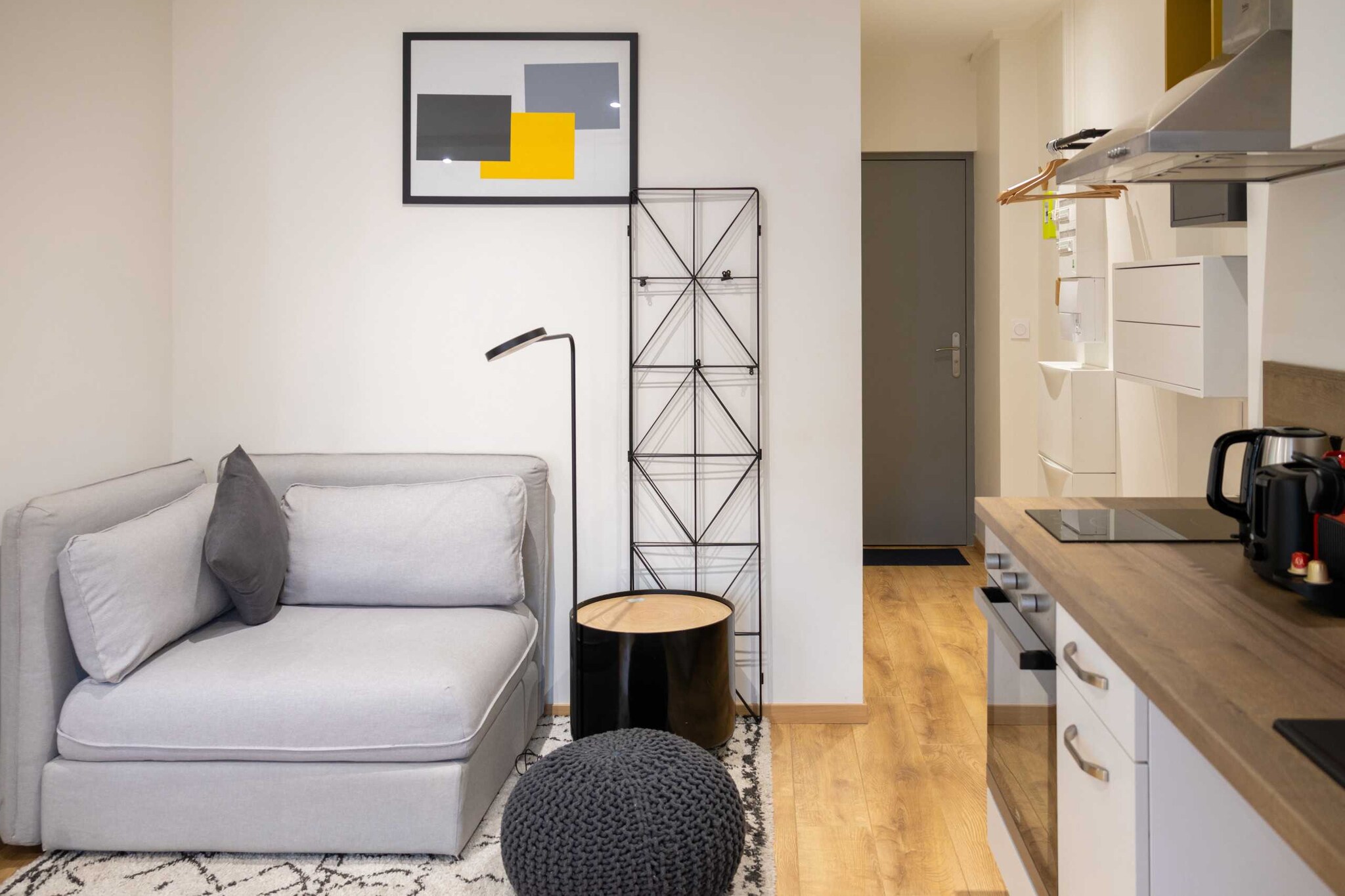 Modern and cosy apartment located in Vaise.
null
This fully renovated and equipped studio can accommodate up to 2 people.
Very bright and very quiet, it consists of:
- a nice living area with a cosy sofa to relax, and a comfortable double bed (140x190)
- a very well-equipped kitchen with: a fridge, a hob, an oven, a toaster, a kettle, and even a Nespresso coffee machine
- a bathroom that has also been redone, it has a shower cubicle as well as the toilet
The cleaning fees include the cleaning on your arrival and after your departure, as well as the household linen and towels, toiletries and coffee for your arrival.