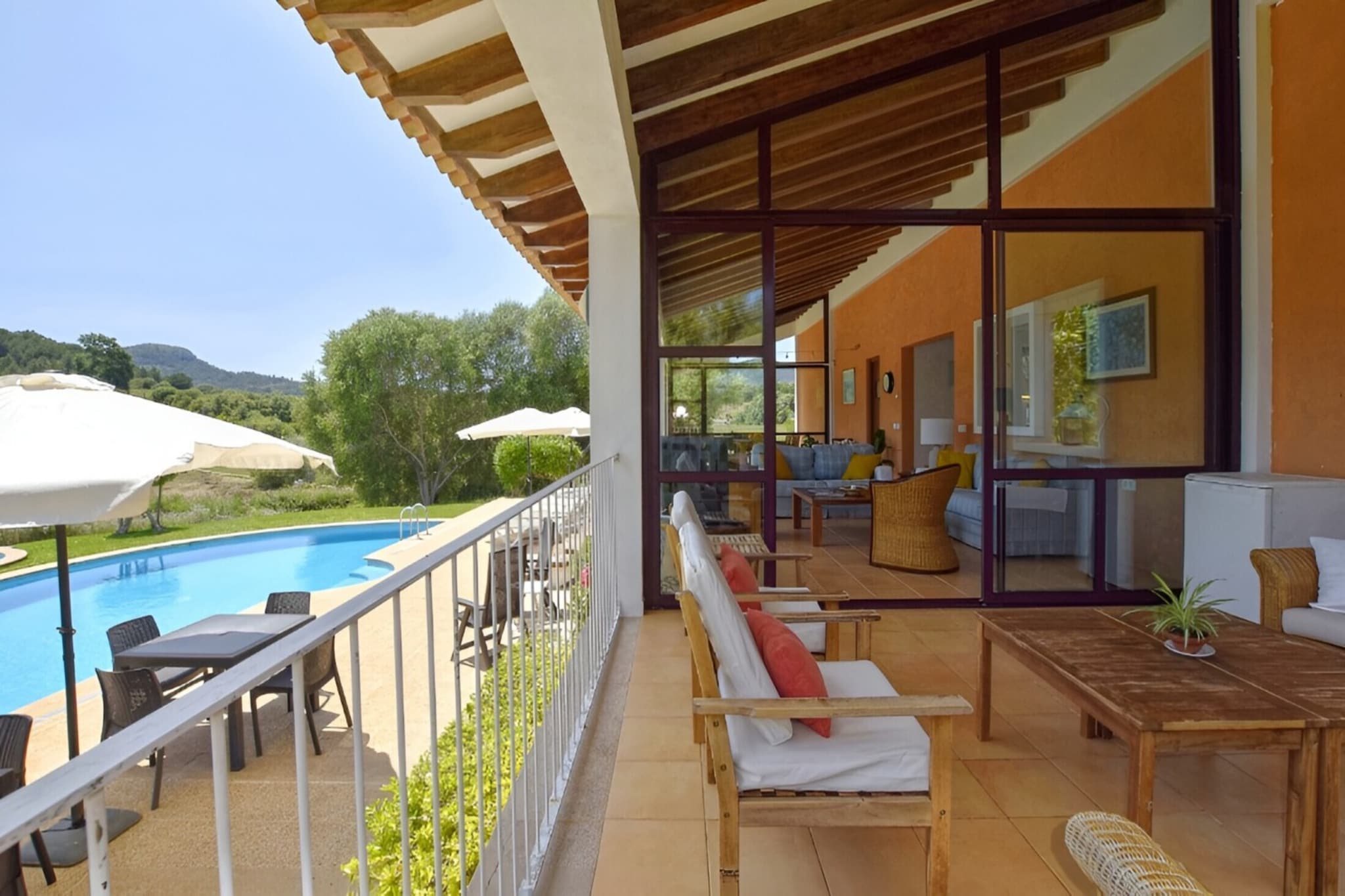 Sa font den Ros-Terrassenbalkon