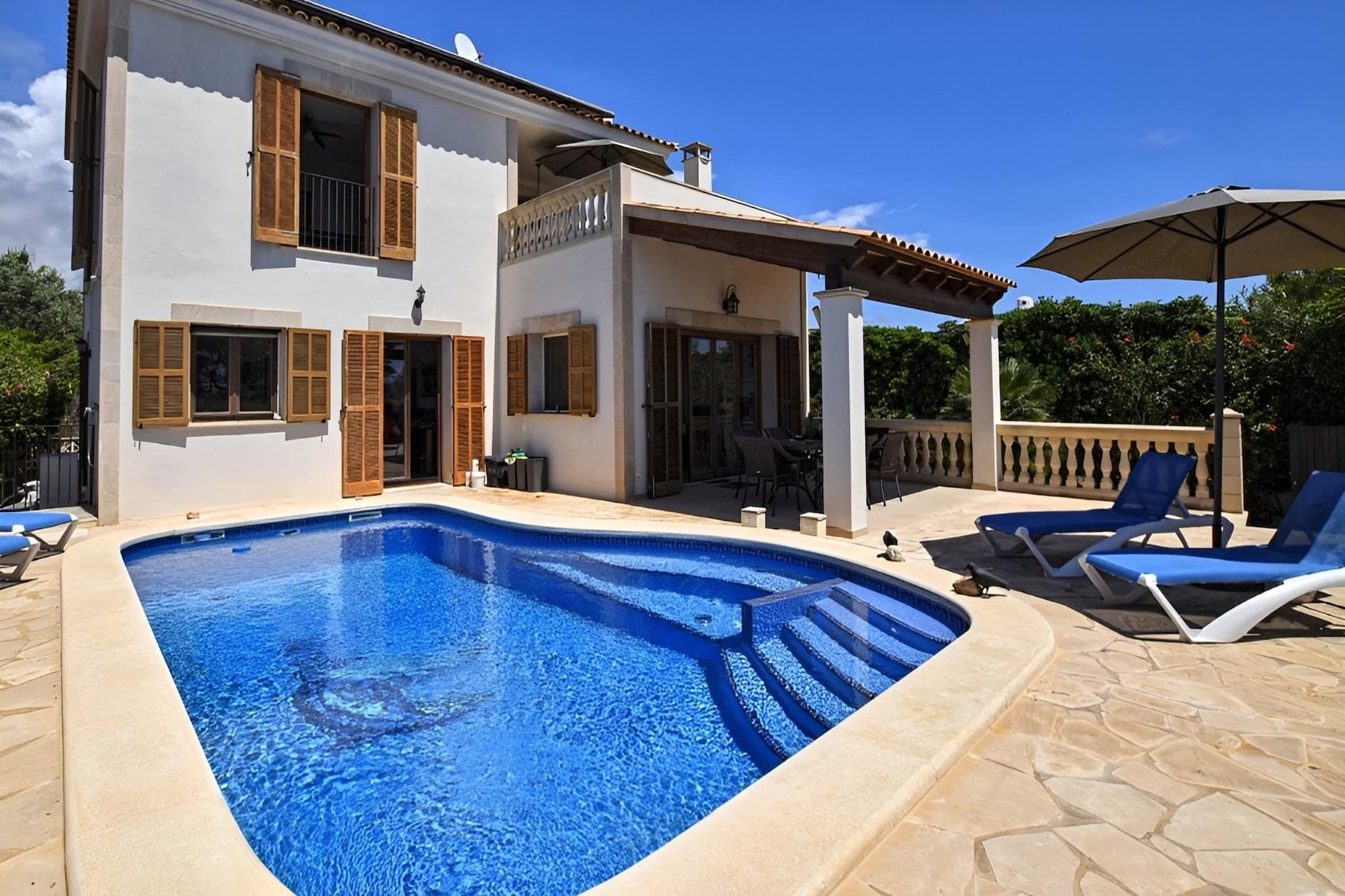 Amador-Exterior summer