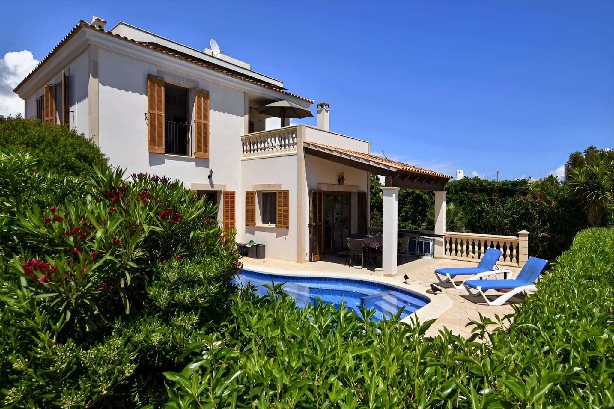 Amador-Exterior summer