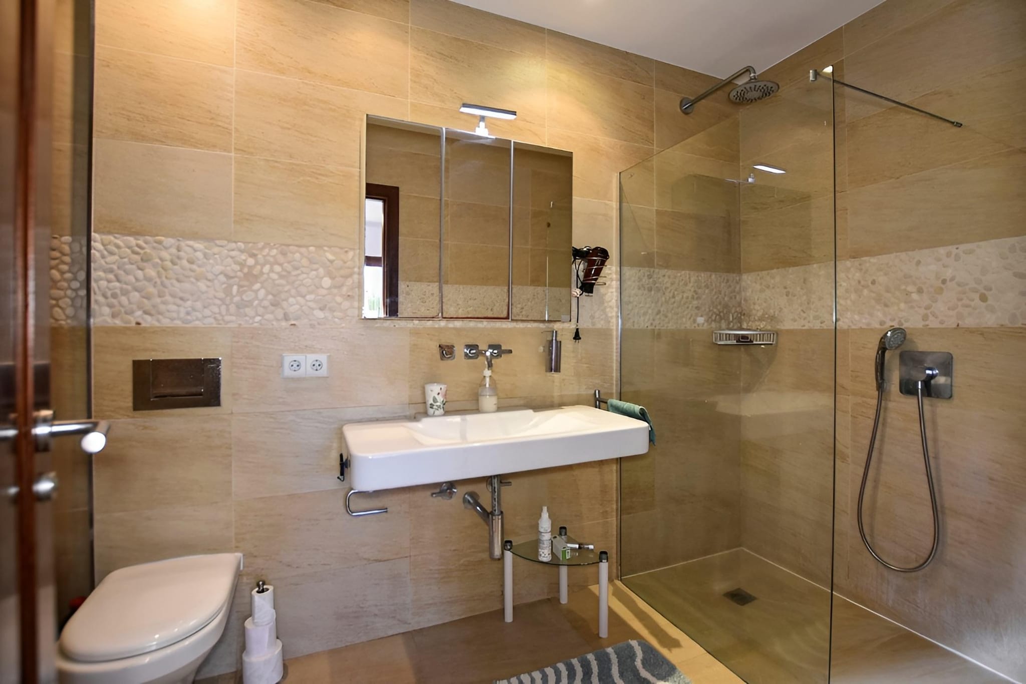 Amador-Bathroom