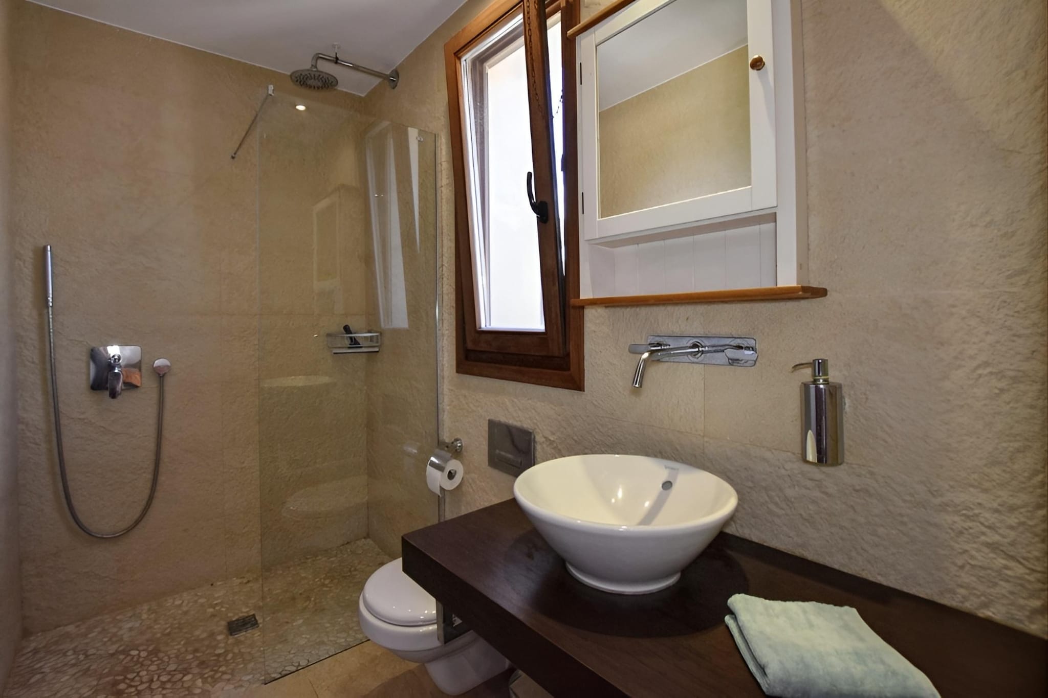 Amador-Bathroom