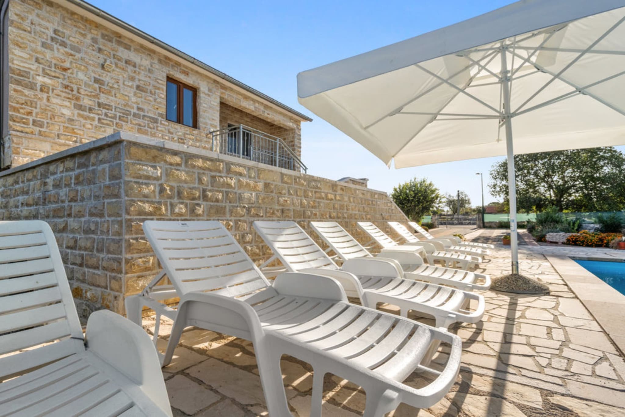 Holiday Home Stari Dvori-Zwembad