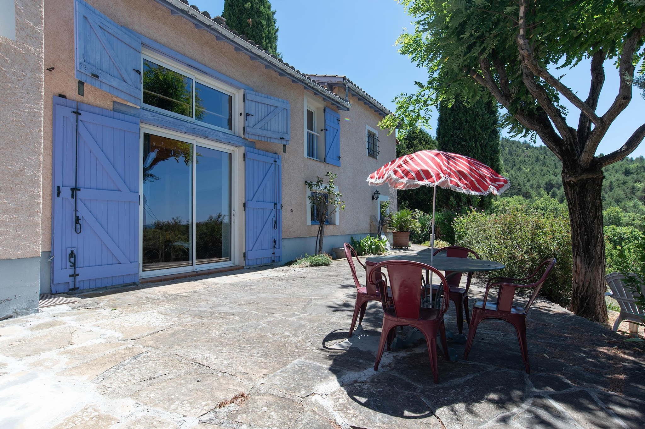 Exterior Summer