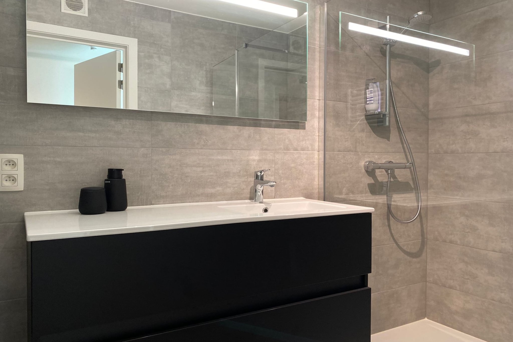 Xanadu 0201-Bathroom