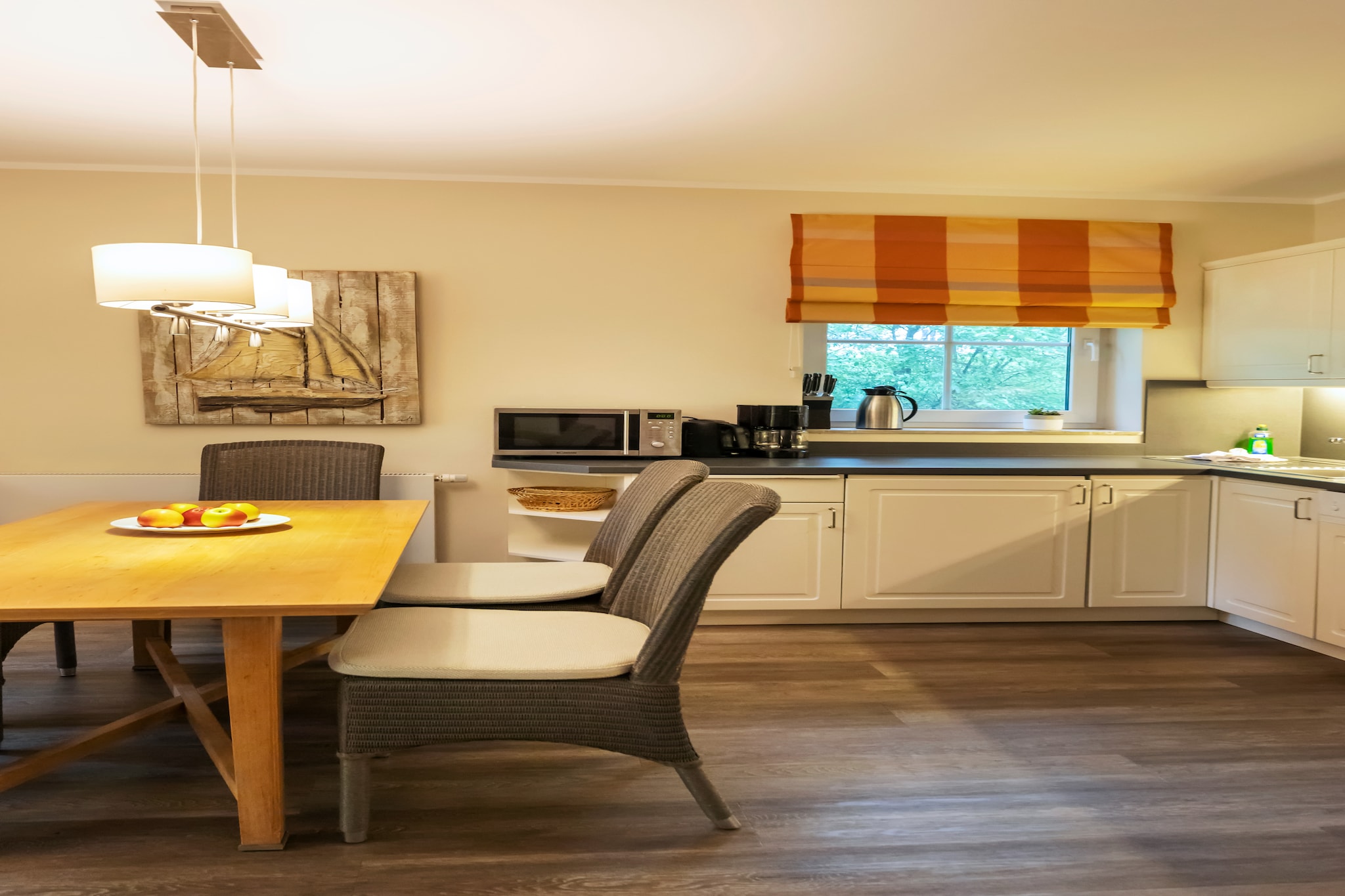 Familienhaus - Strandhotel Fischland-Eetkamer